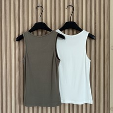 「YSL 女明星极简高级百搭螺纹弹力背心」穿腻了黑白灰的可以试试这个橄榄绿 真的特别高级!完完全全就是大 「YSL 女明星极简高级百搭螺纹弹力背心」穿腻了黑白灰的可以试试这个橄榄绿 真的特别高级!完完全全就是大