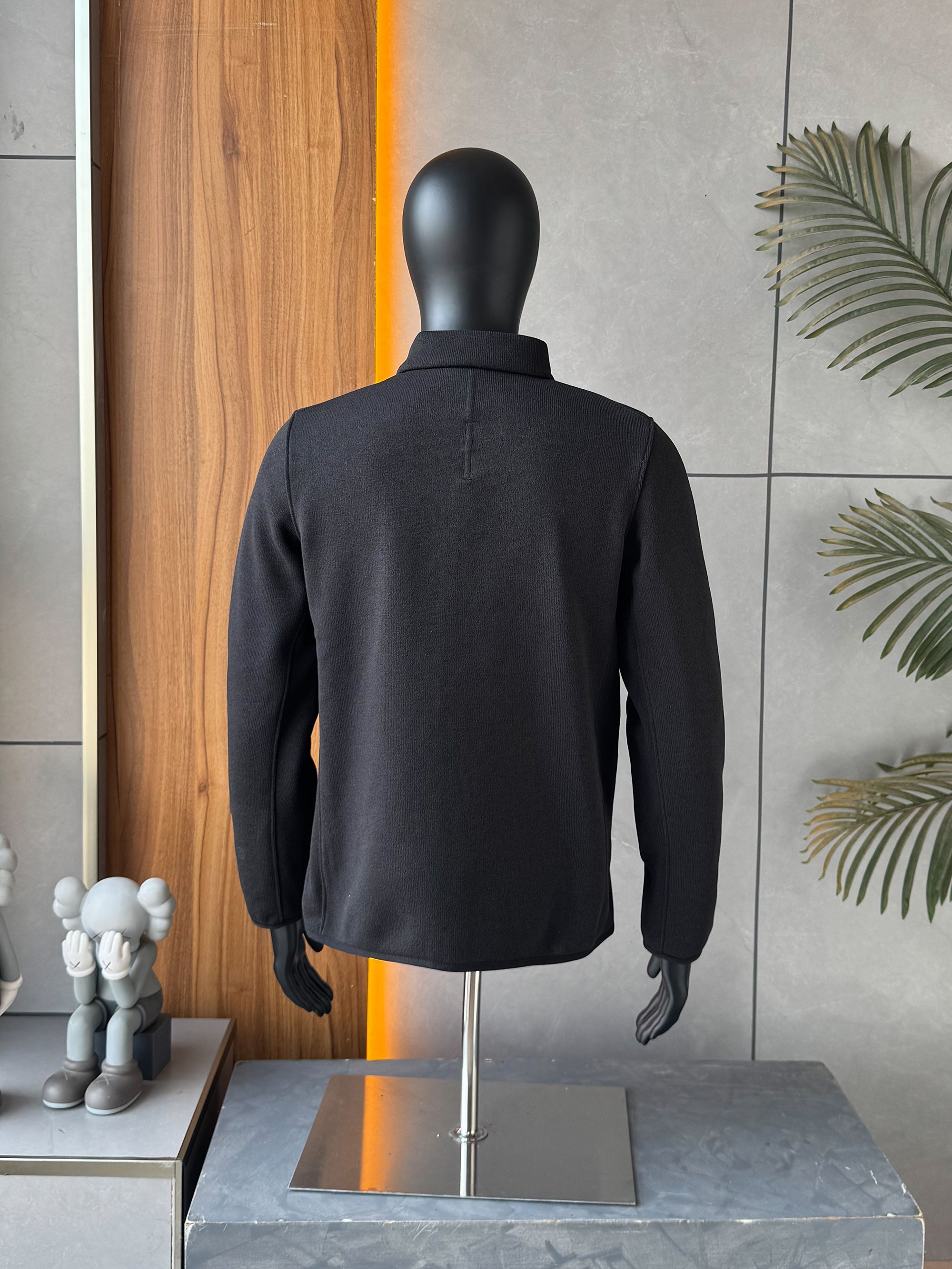 Lulu Men's Tops Lululemon Sojourn Lulu Men's Tops yoga