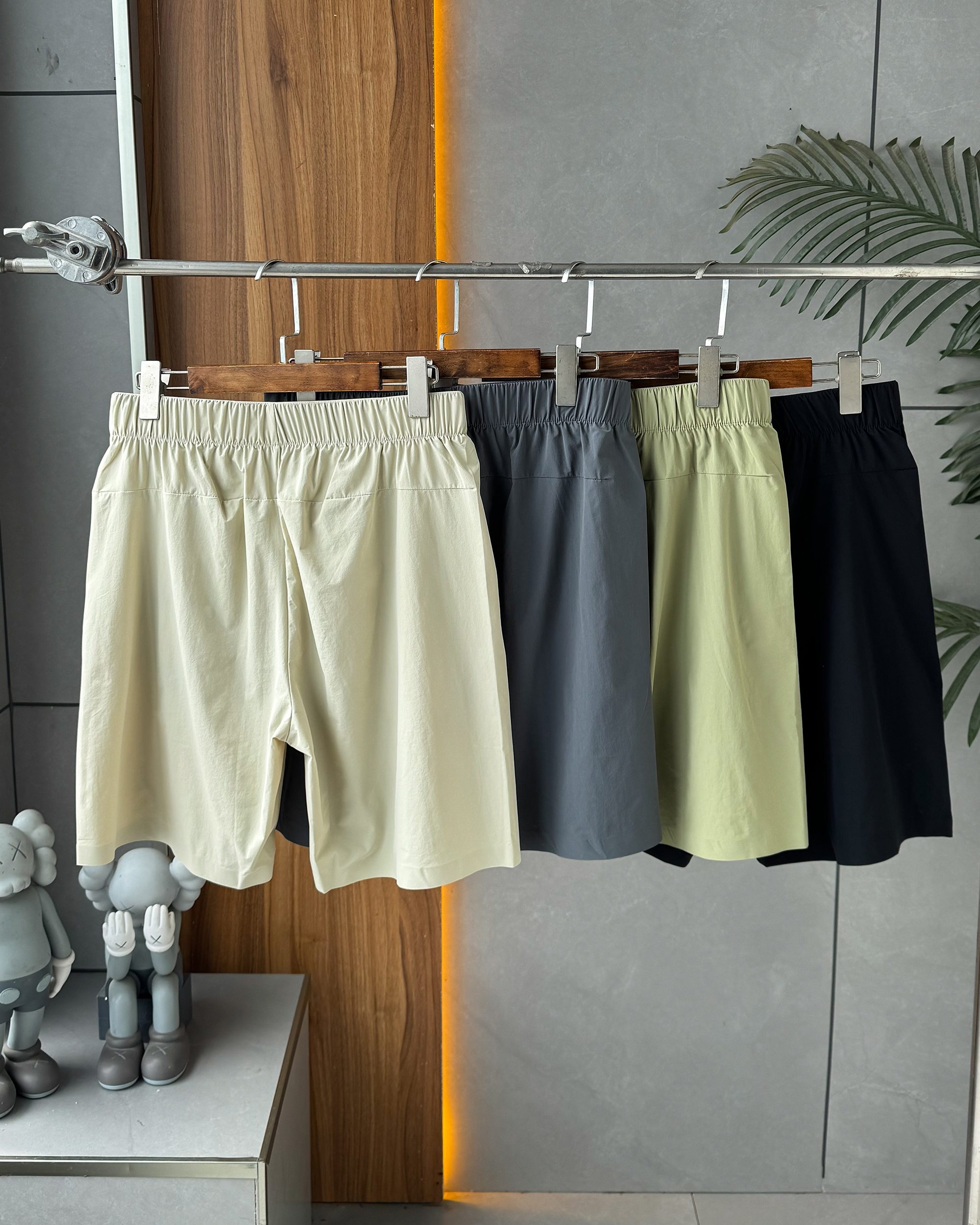 Alternative view of Shorts 05507