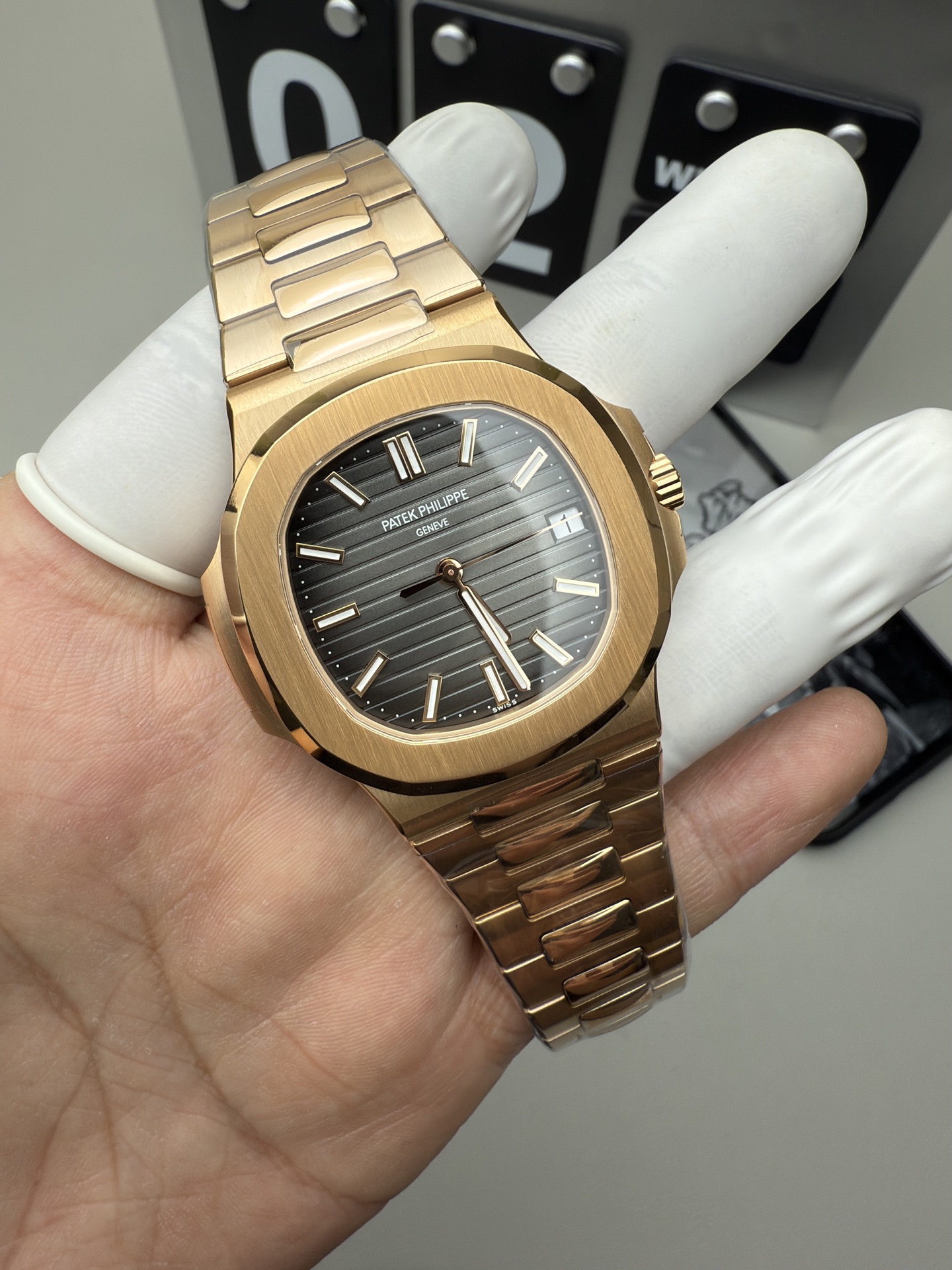 Patek Philippe 3K 玫瑰金灰面鹦鹉螺