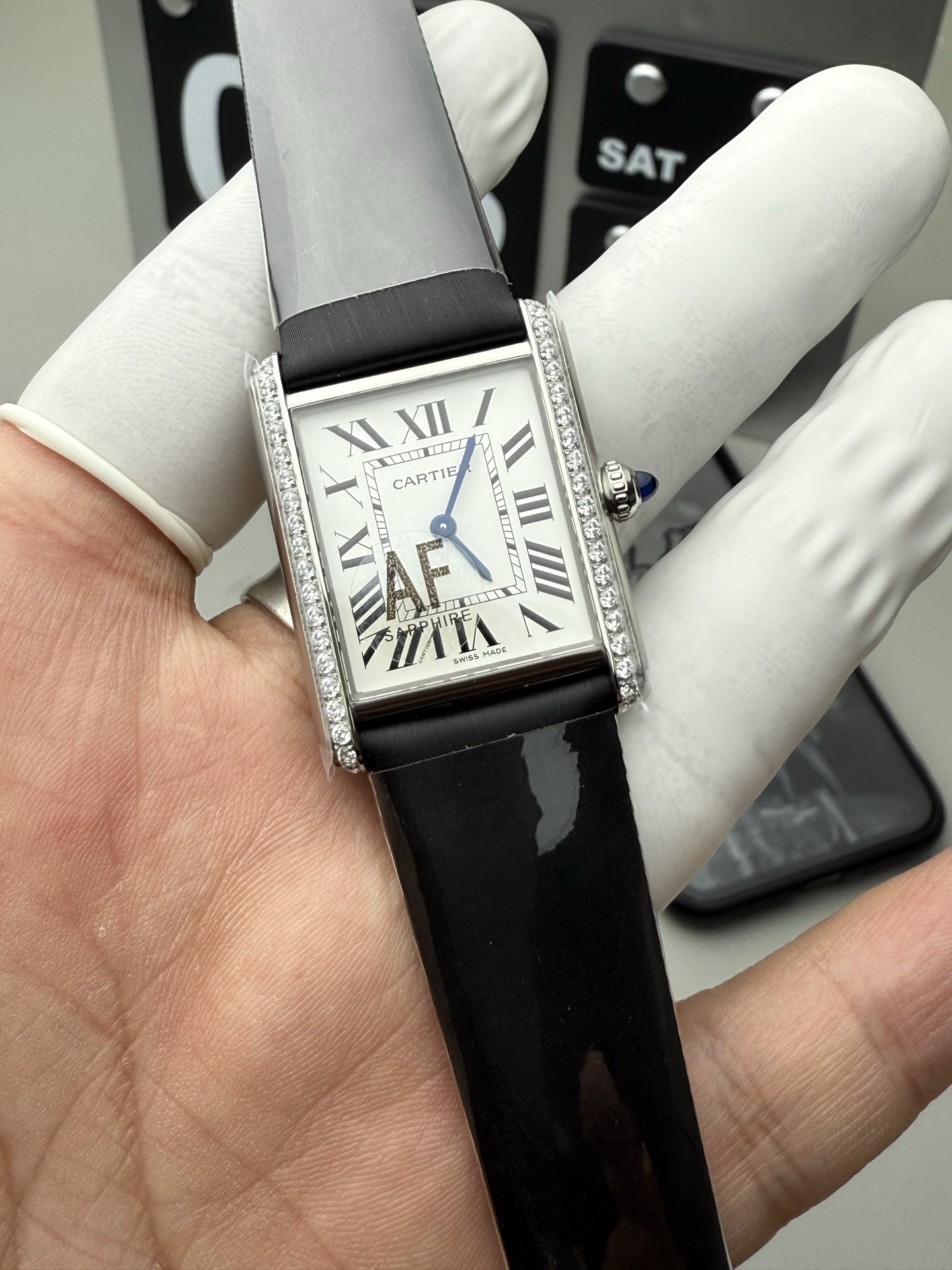 Cartier AF 钻圈坦克