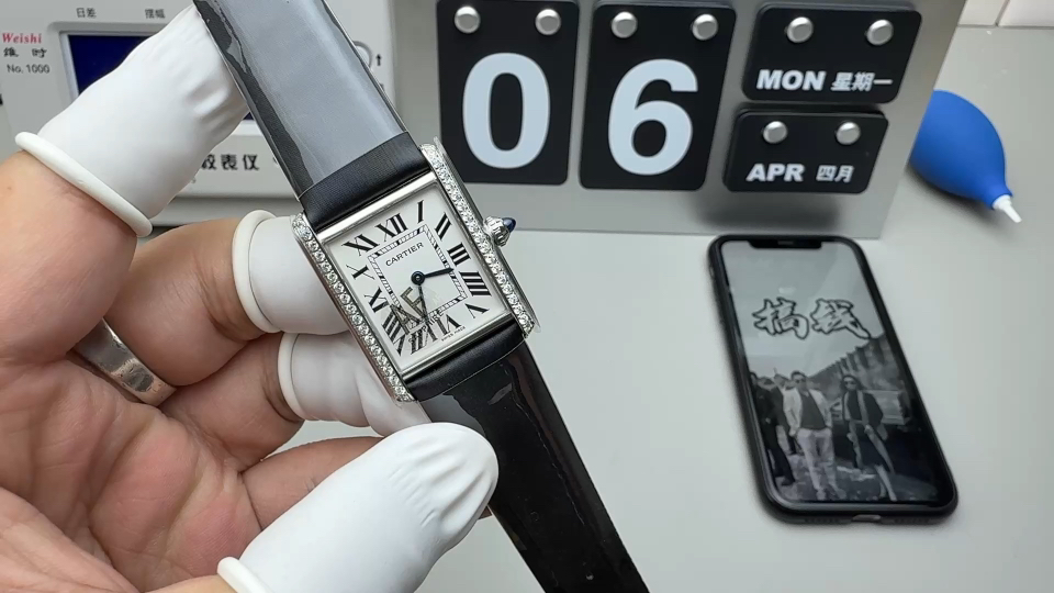 Cartier AF 钻圈坦克