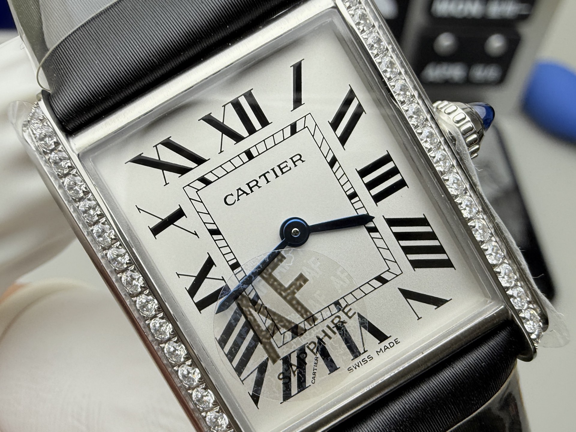 Cartier AF 钻圈坦克