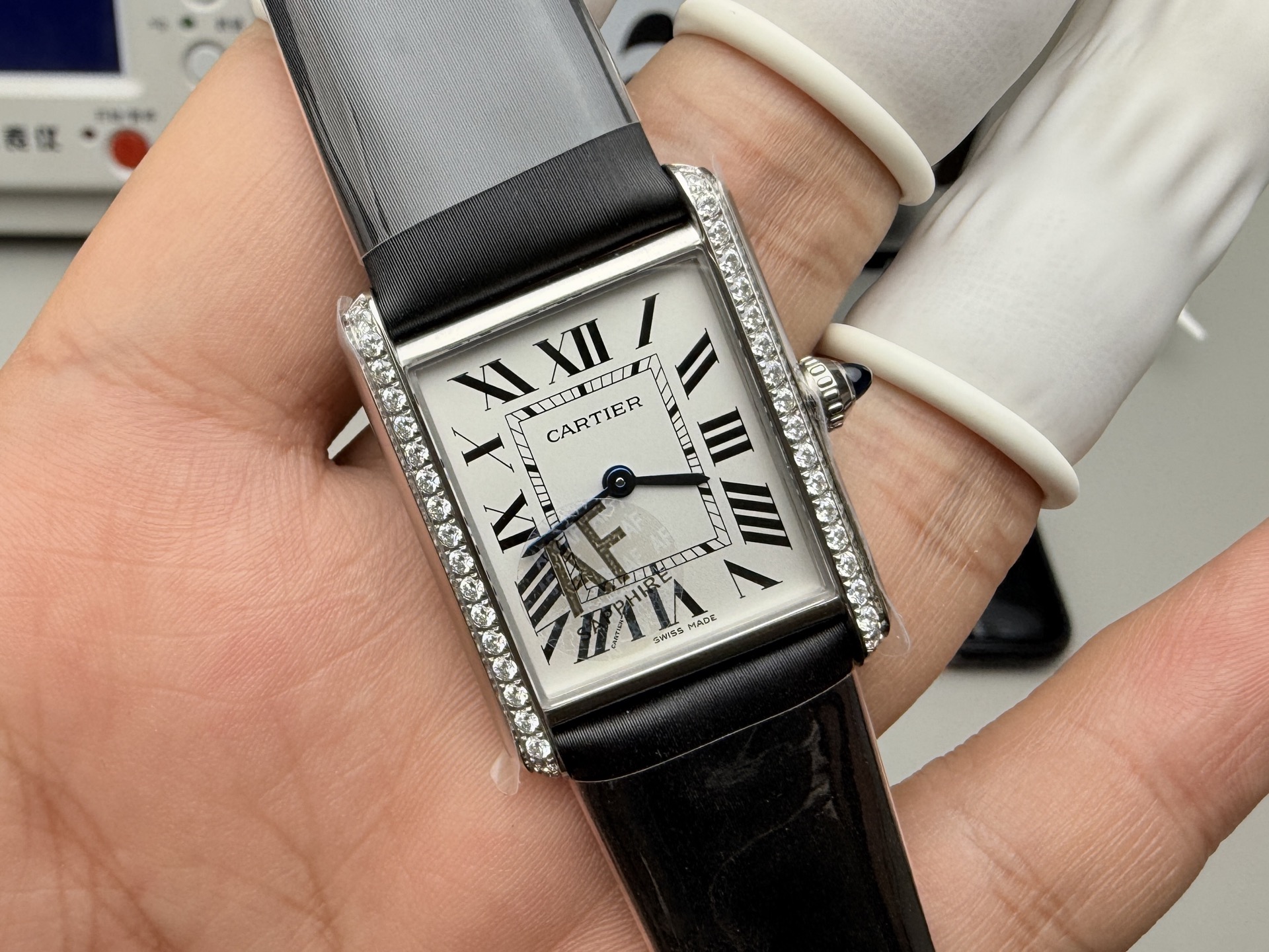 Cartier AF 钻圈坦克