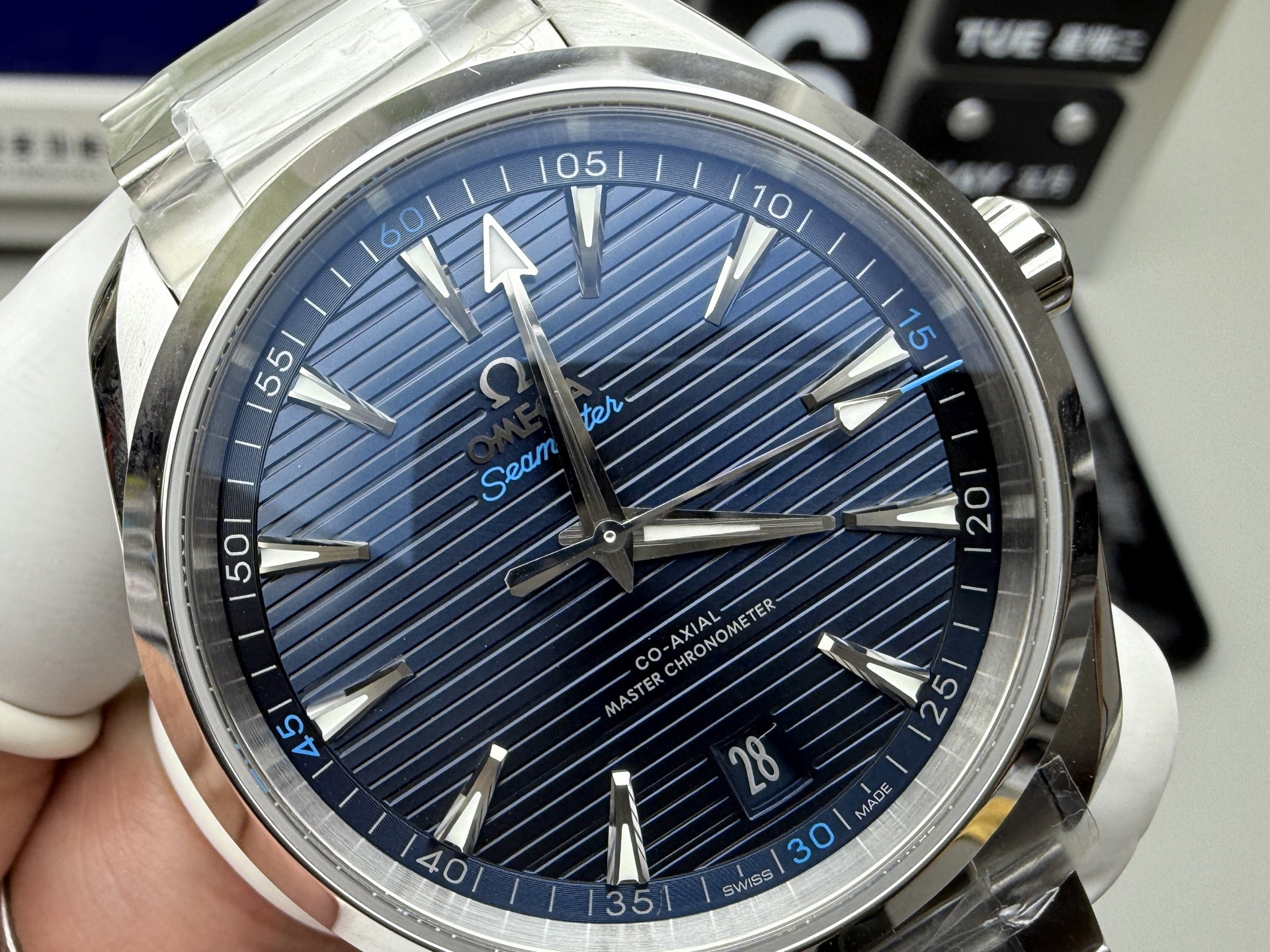Omega 柚木蓝海马150 发货