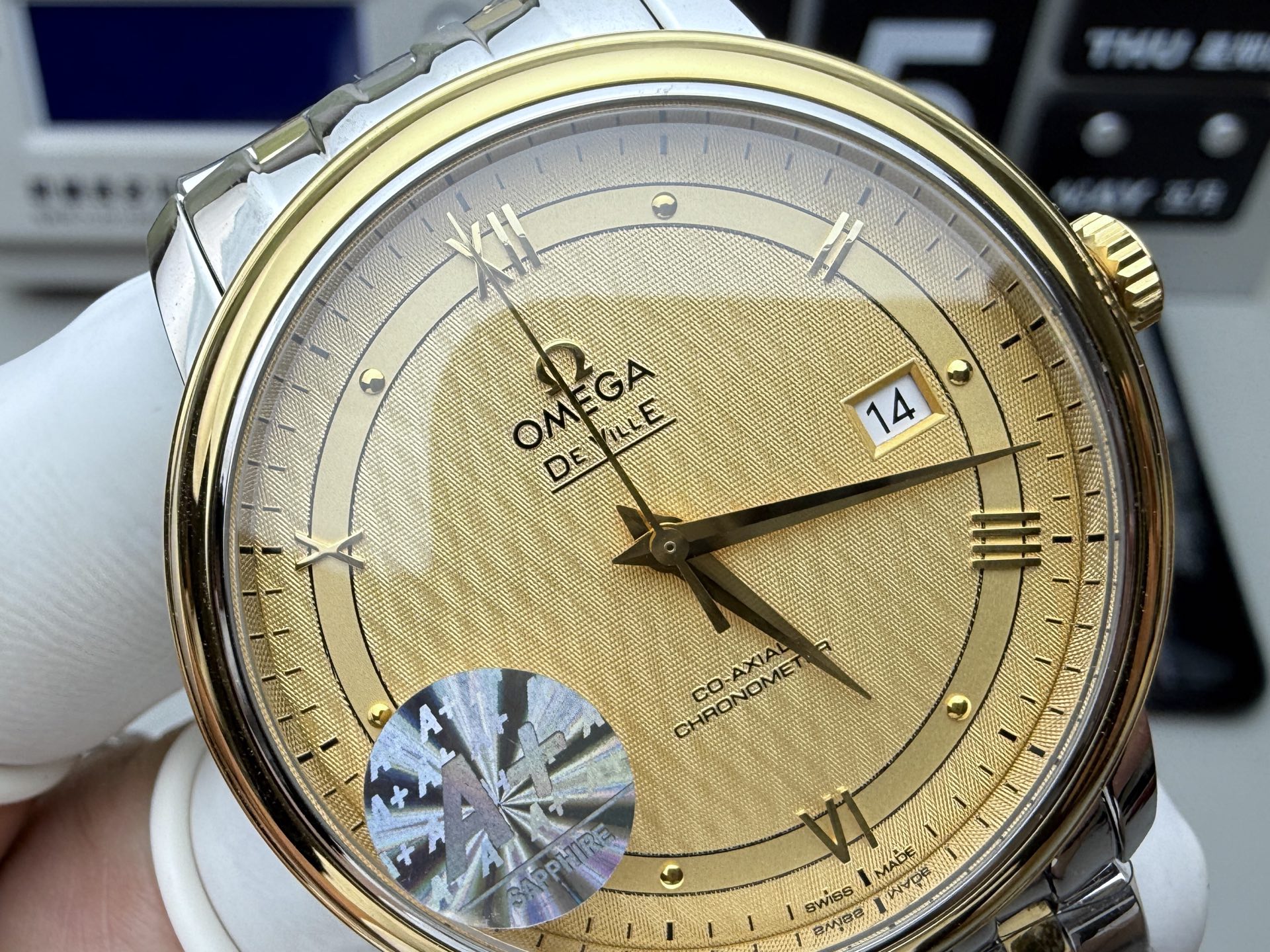 Omega A+ 间金蝶飞