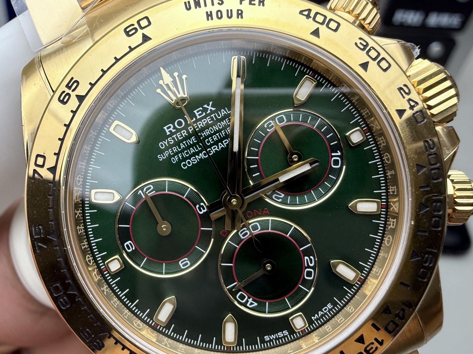 Rolex 绿金迪4130机芯