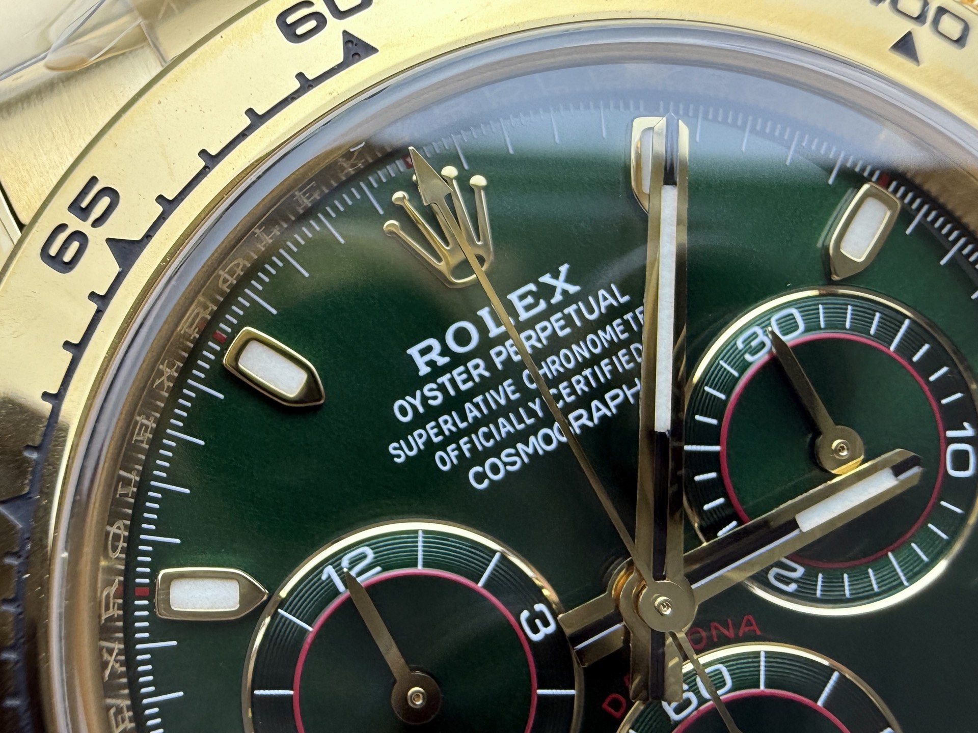 Rolex 绿金迪4130机芯