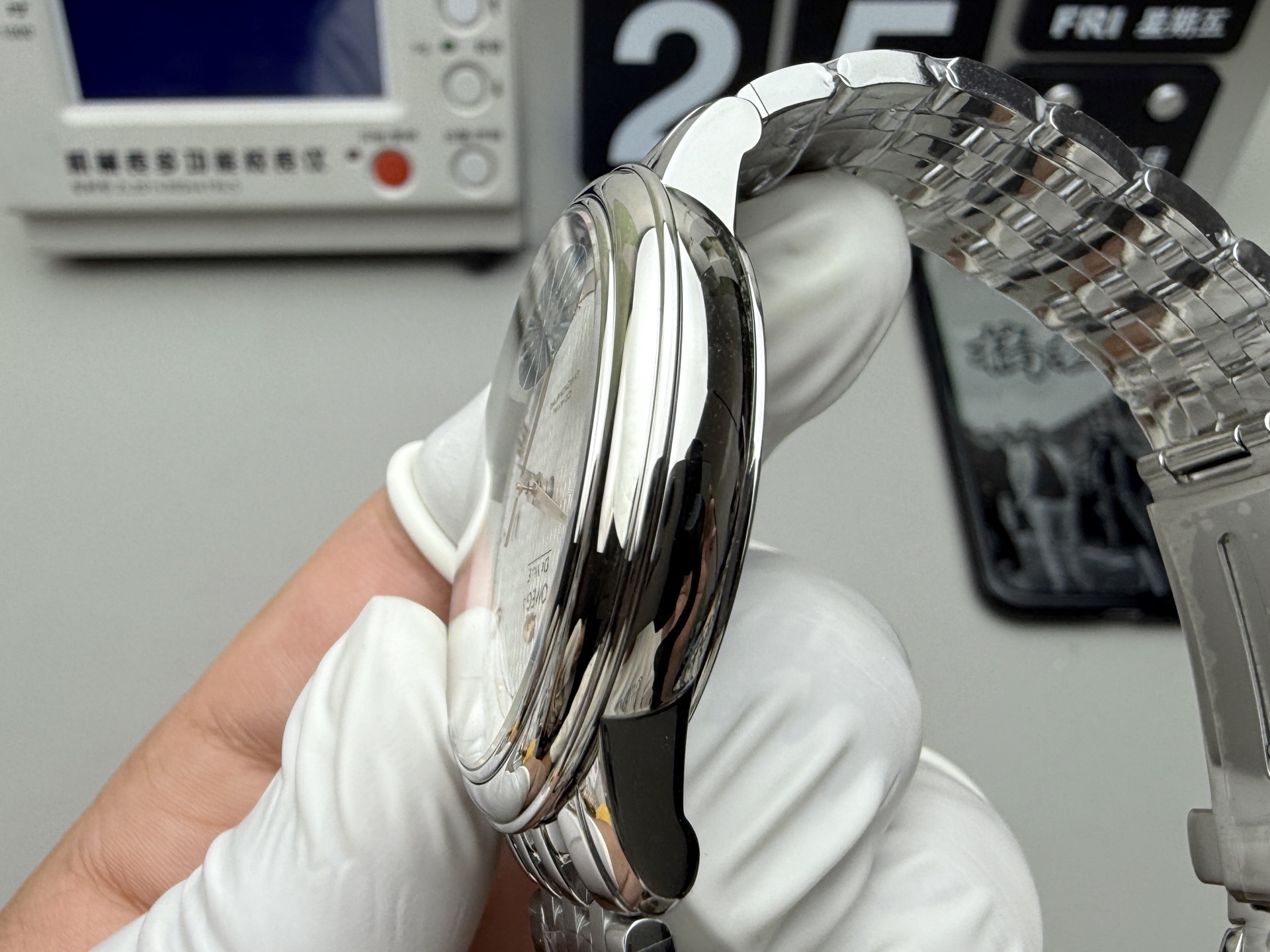 Omega MKS 金针蝶飞