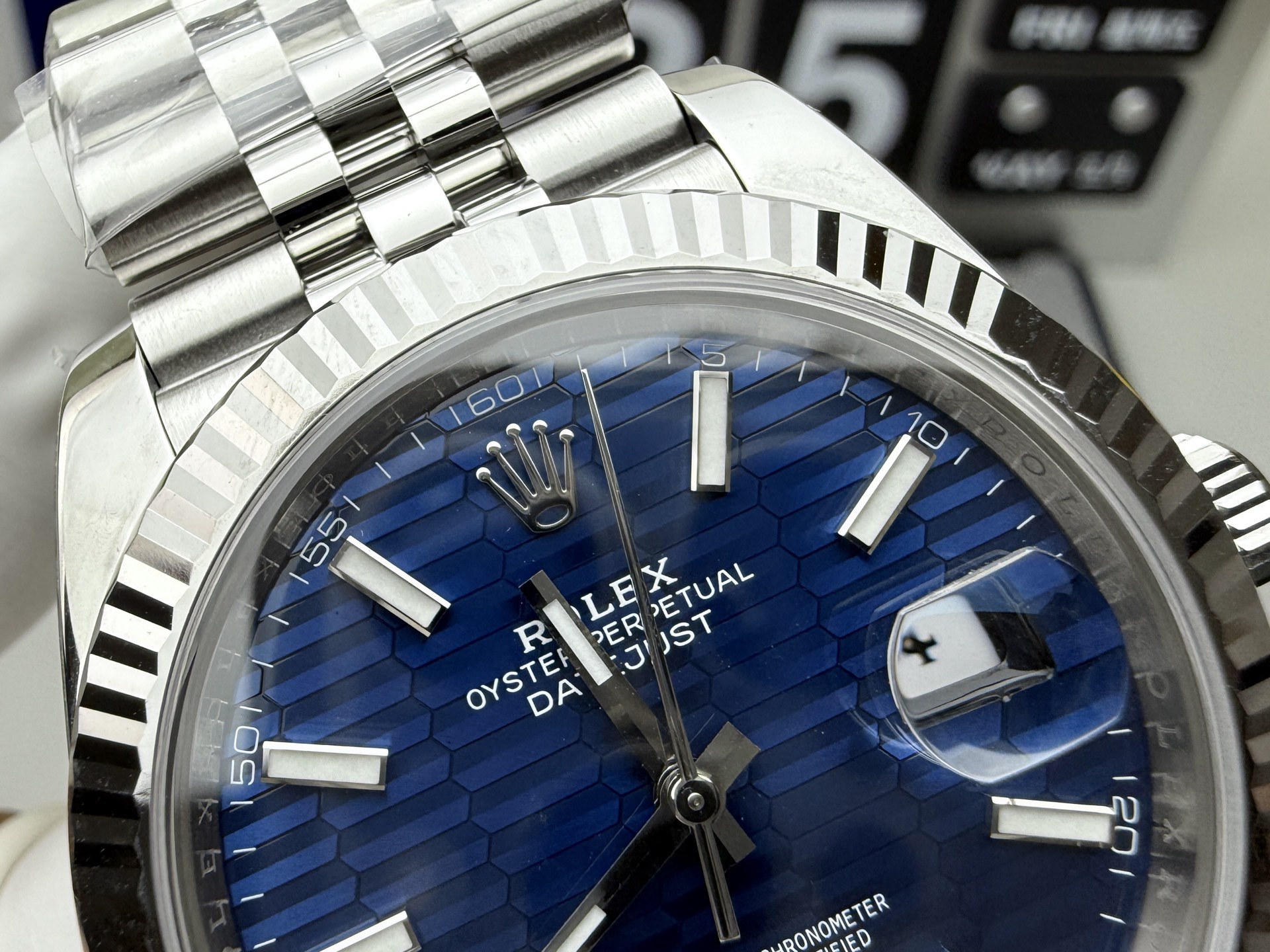 Rolex 蓝格纹日志