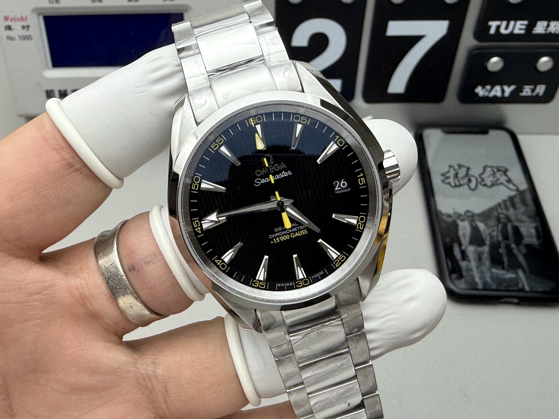 Omega 海马150黄蜂针