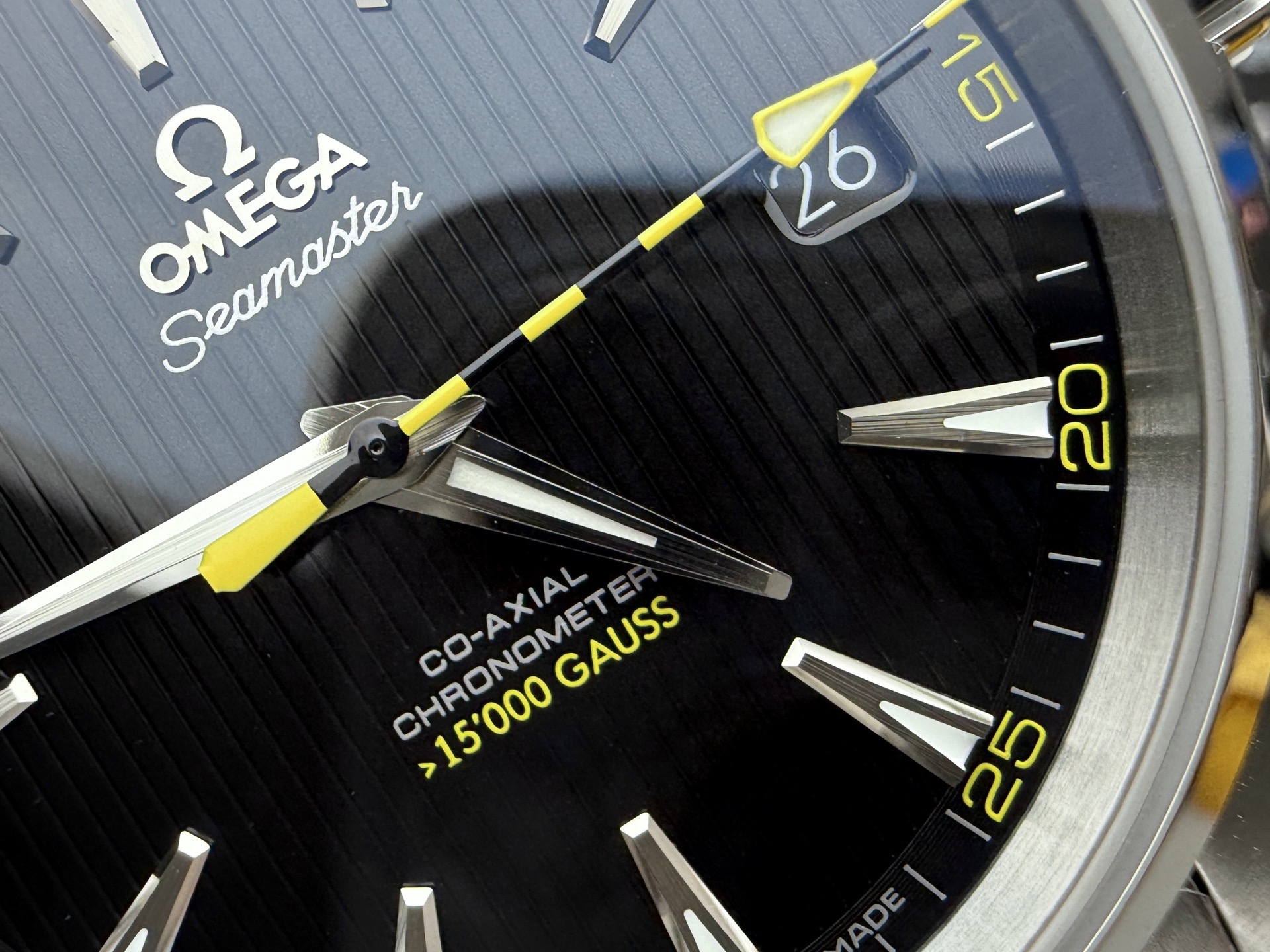 Omega 海马150黄蜂针