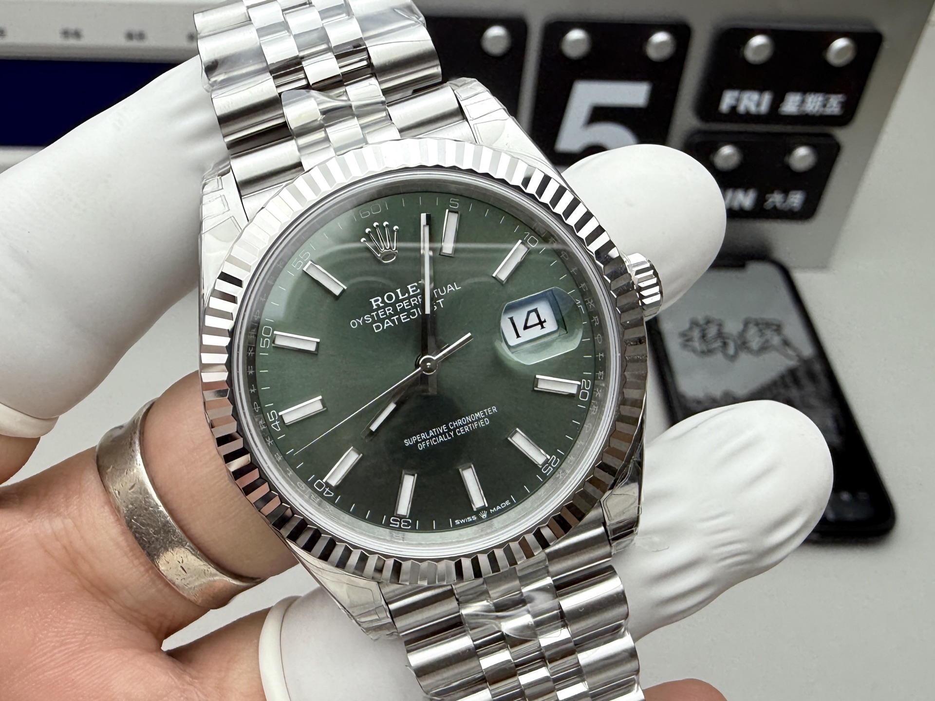 Rolex 薄荷绿日志
