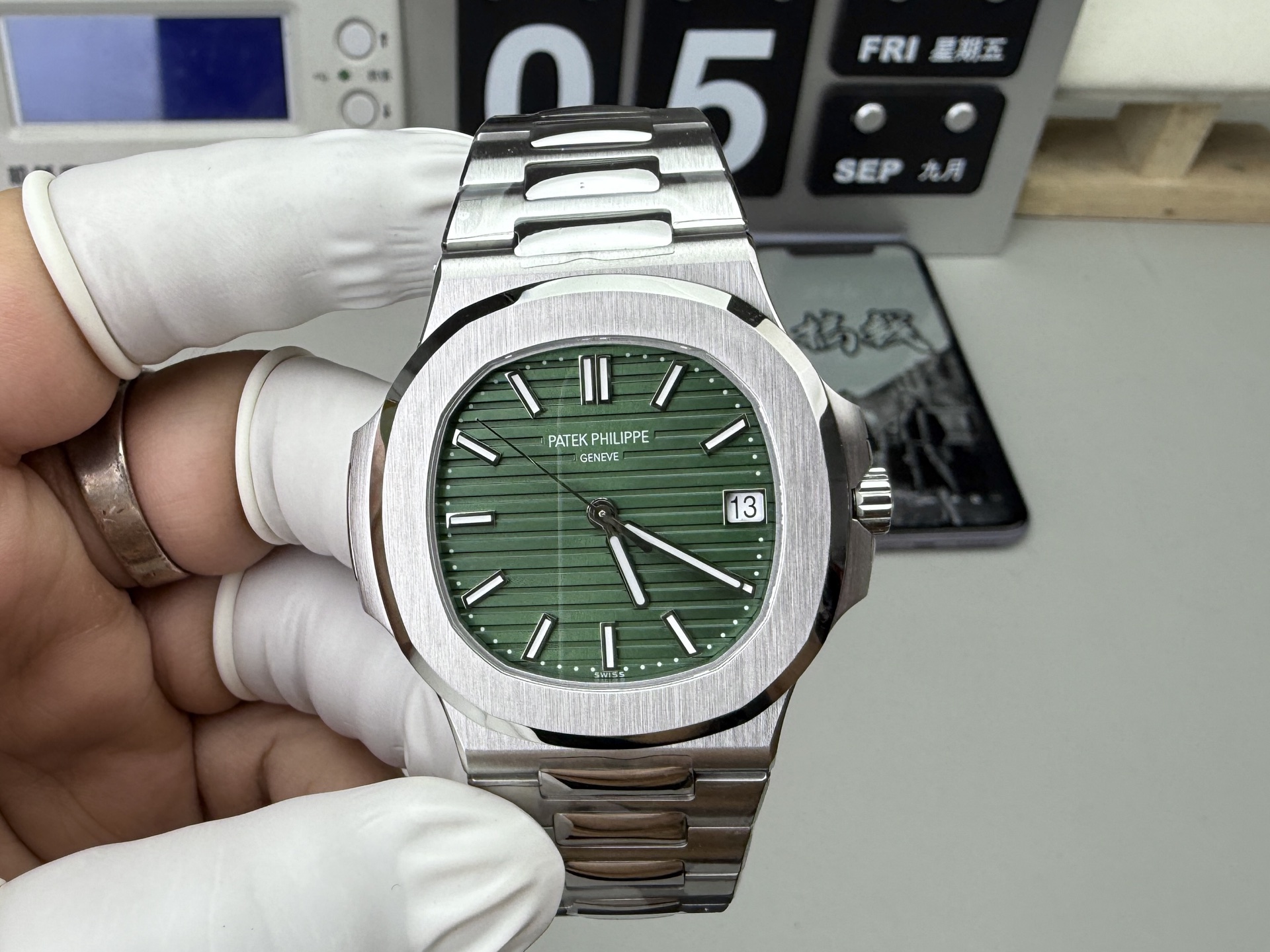 NO:662949,3K green surface 5711 Nautilus real shots before shipment!  ,198609093K 绿面5711鹦鹉螺 出货实拍！,,Watch