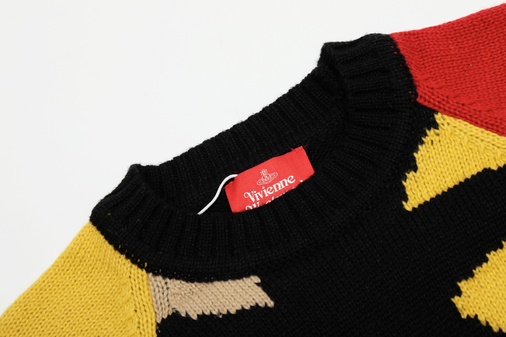 RS Vivi140: Luxurious Wool Fall/Winter Collection with Custom Laser Buttons - 图片 3