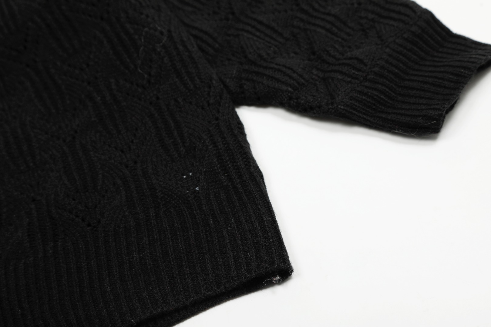 Vivienne Westwood: Top Quality Wool Shirts for 2024 Fashion Season - 图片 8