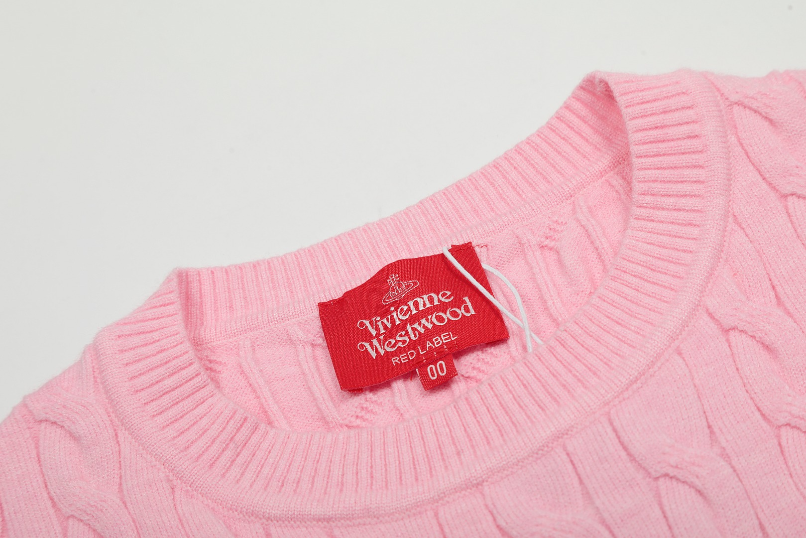 Top Quality Custom Wool Coat by RS Vivi146: Queen Vivian’s Classic Logo. - 图片 4