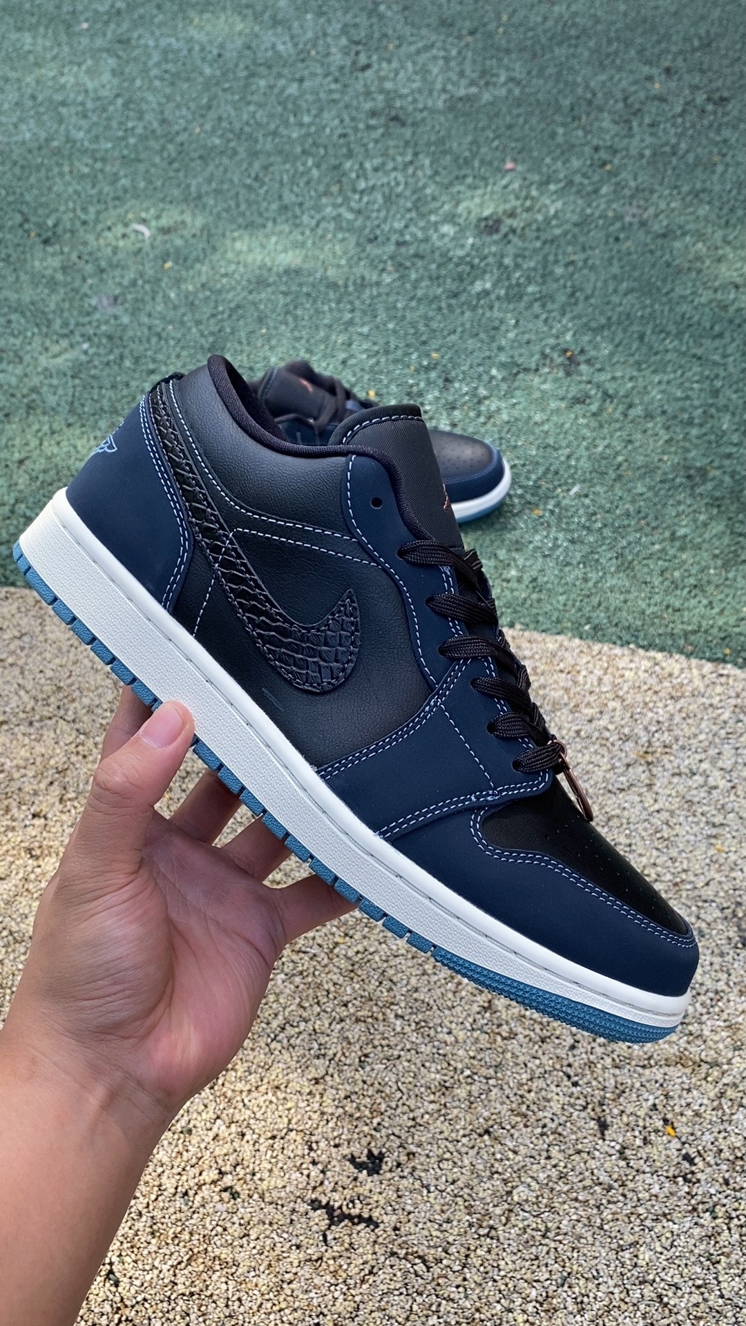 aj1黑白蓝low尺码35.5-46AirJordan1LOWSE黑白蓝刺绣拼接男女低帮篮球鞋FJ547