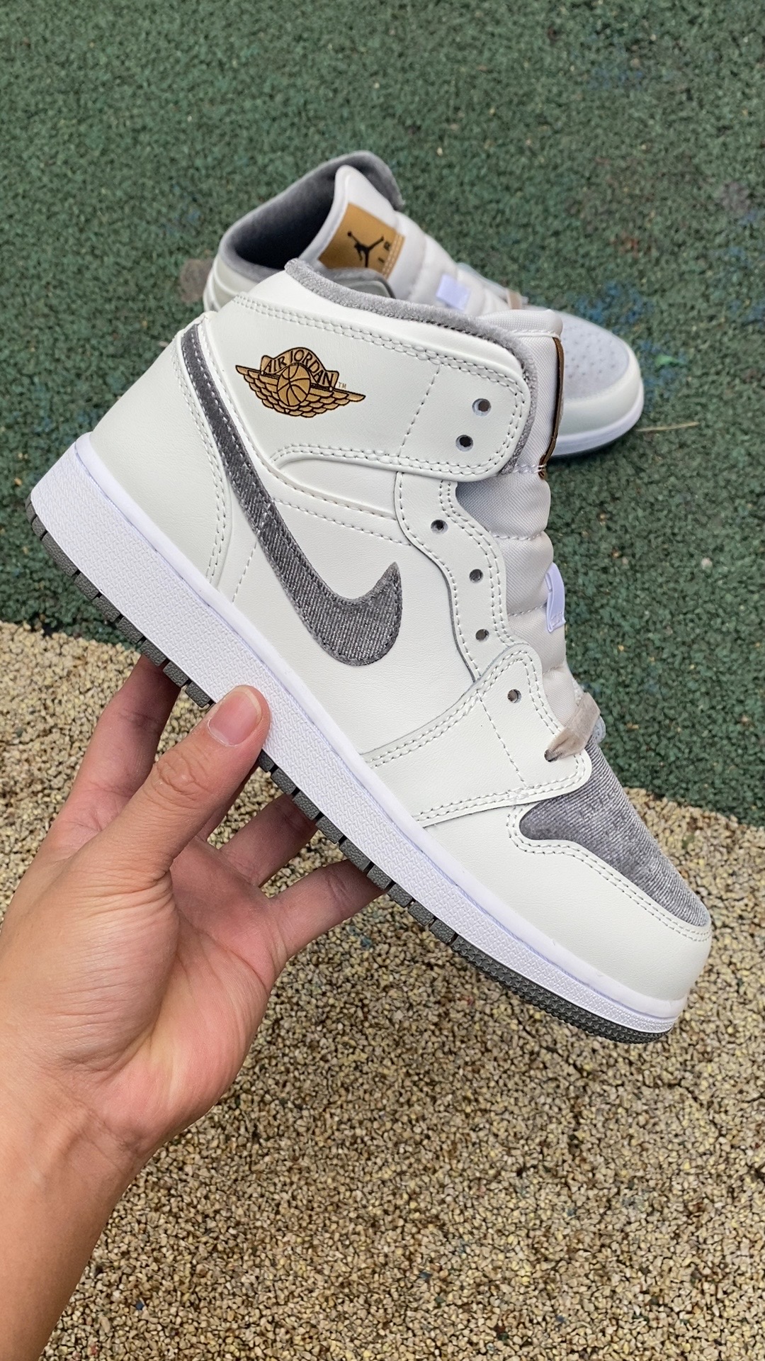 aj1Mid米白灰尺码35.5-40纯原版️AirJordan1MidAJ1女子丝绒拼接中邦复古篮球鞋板