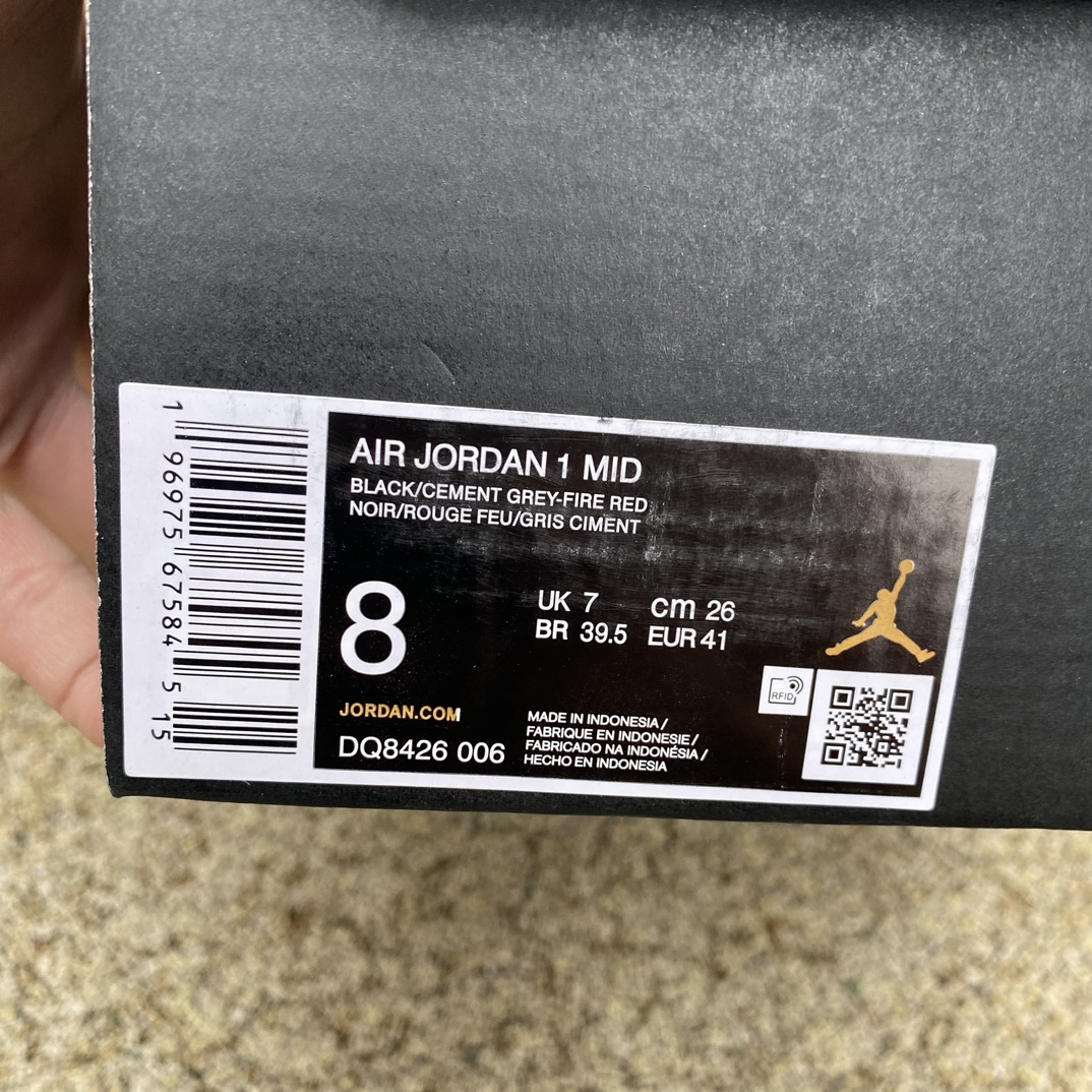 aj1Mid黑灰红尺码40-46纯原版️AirJordan1MidAJ1灰黑色中帮复古篮球鞋DQ8426