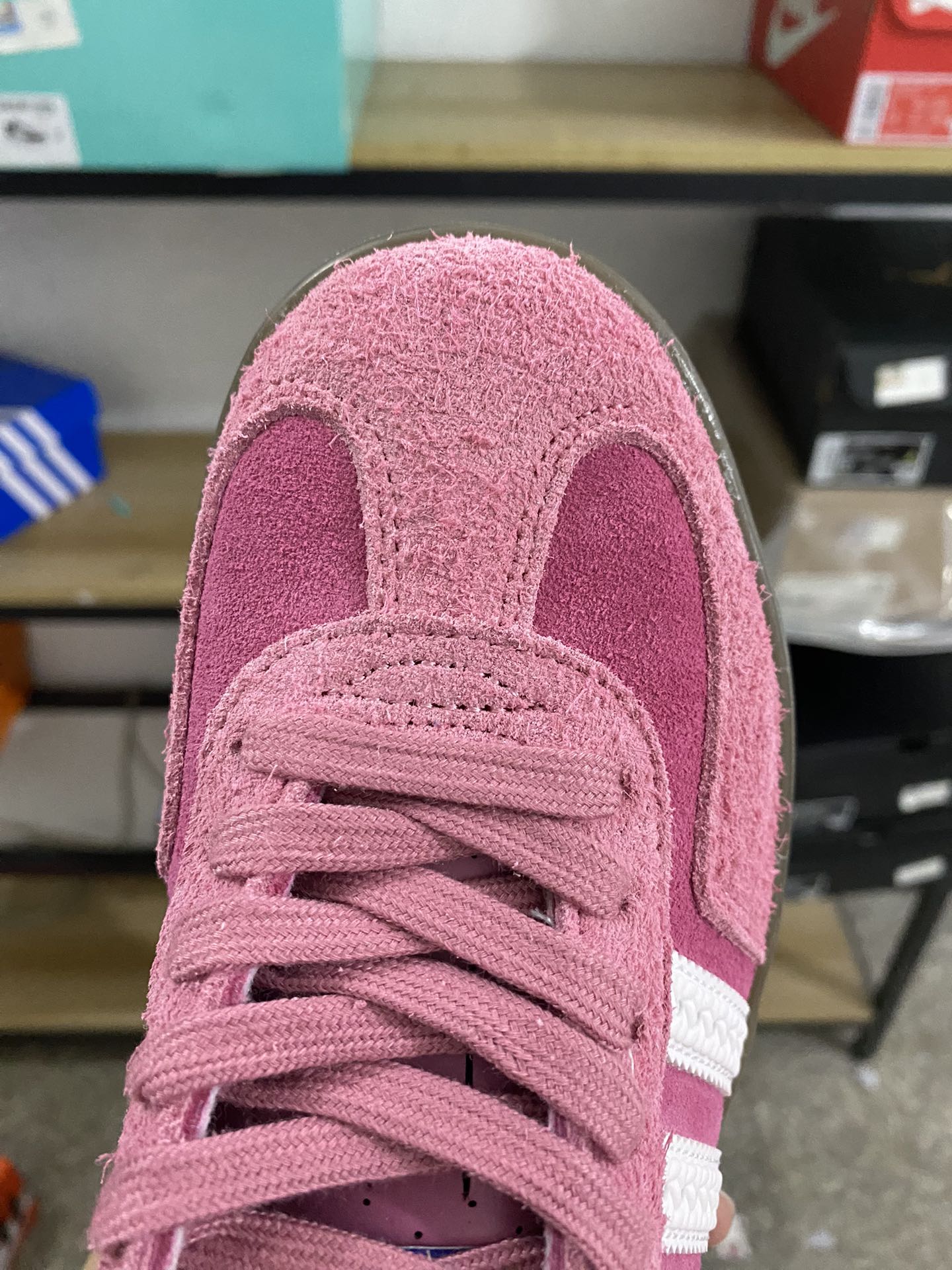 MiniCost Shoe 7