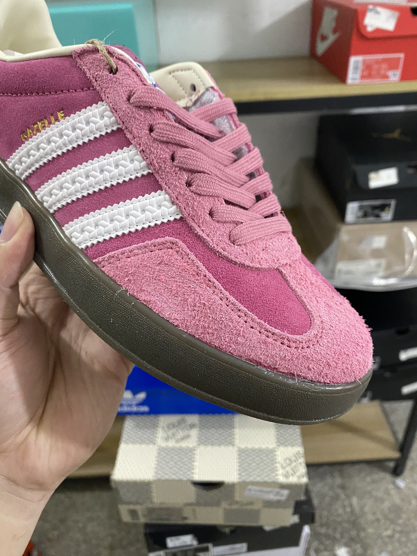 MiniCost Shoe 8