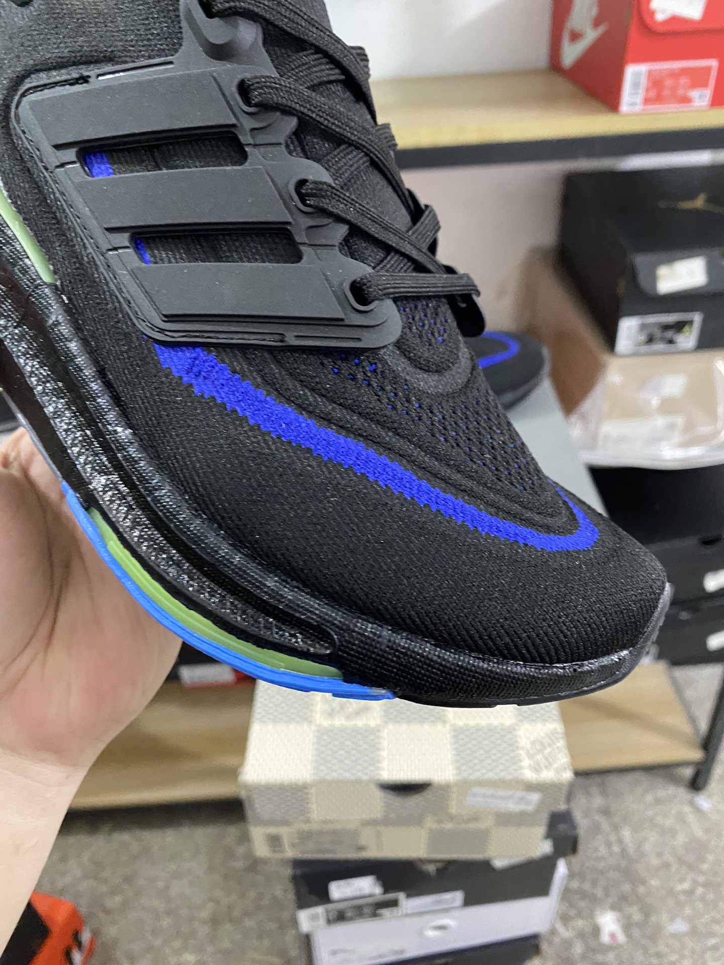 MiniCost Shoe 8