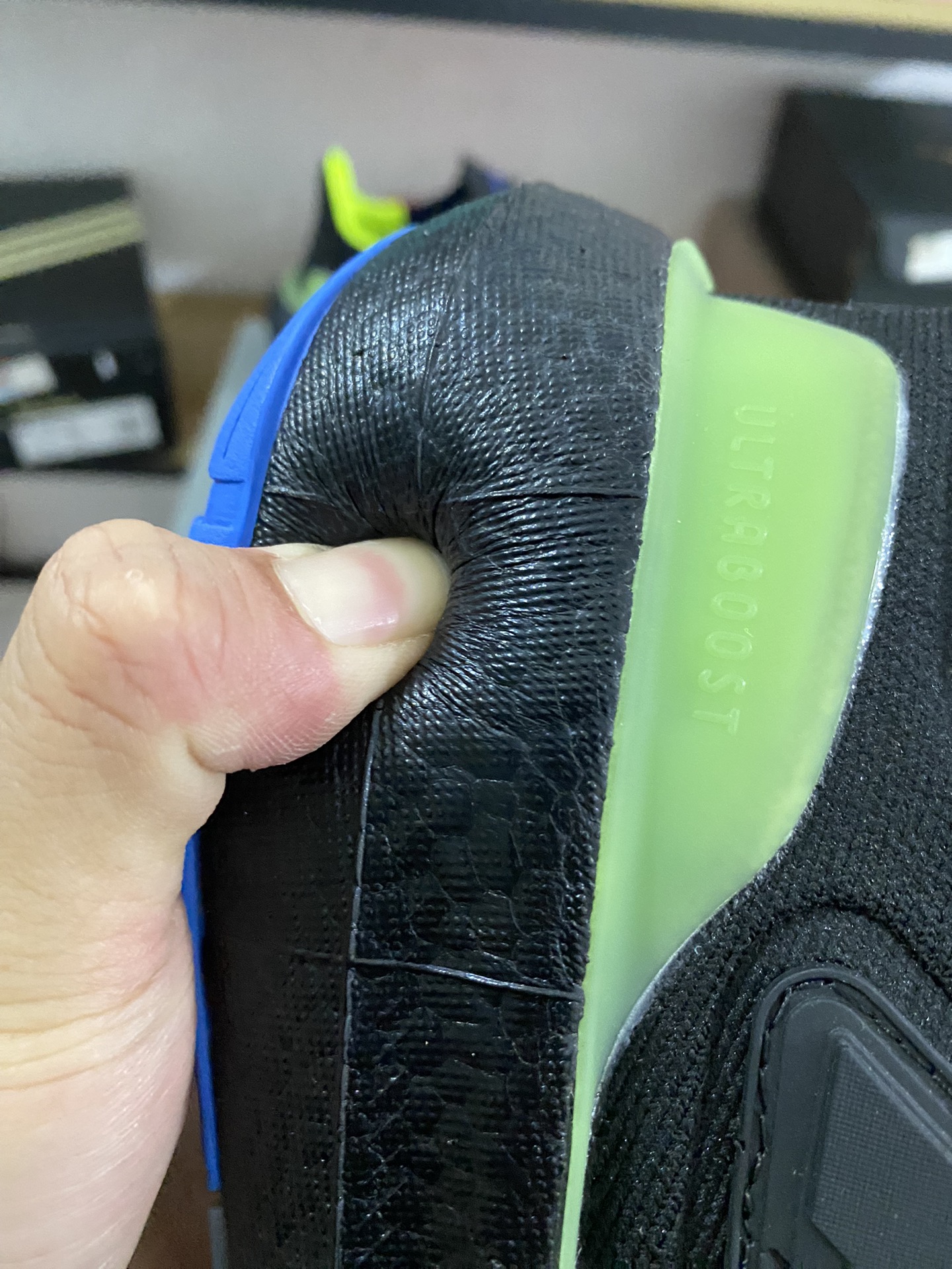 MiniCost Shoe 9