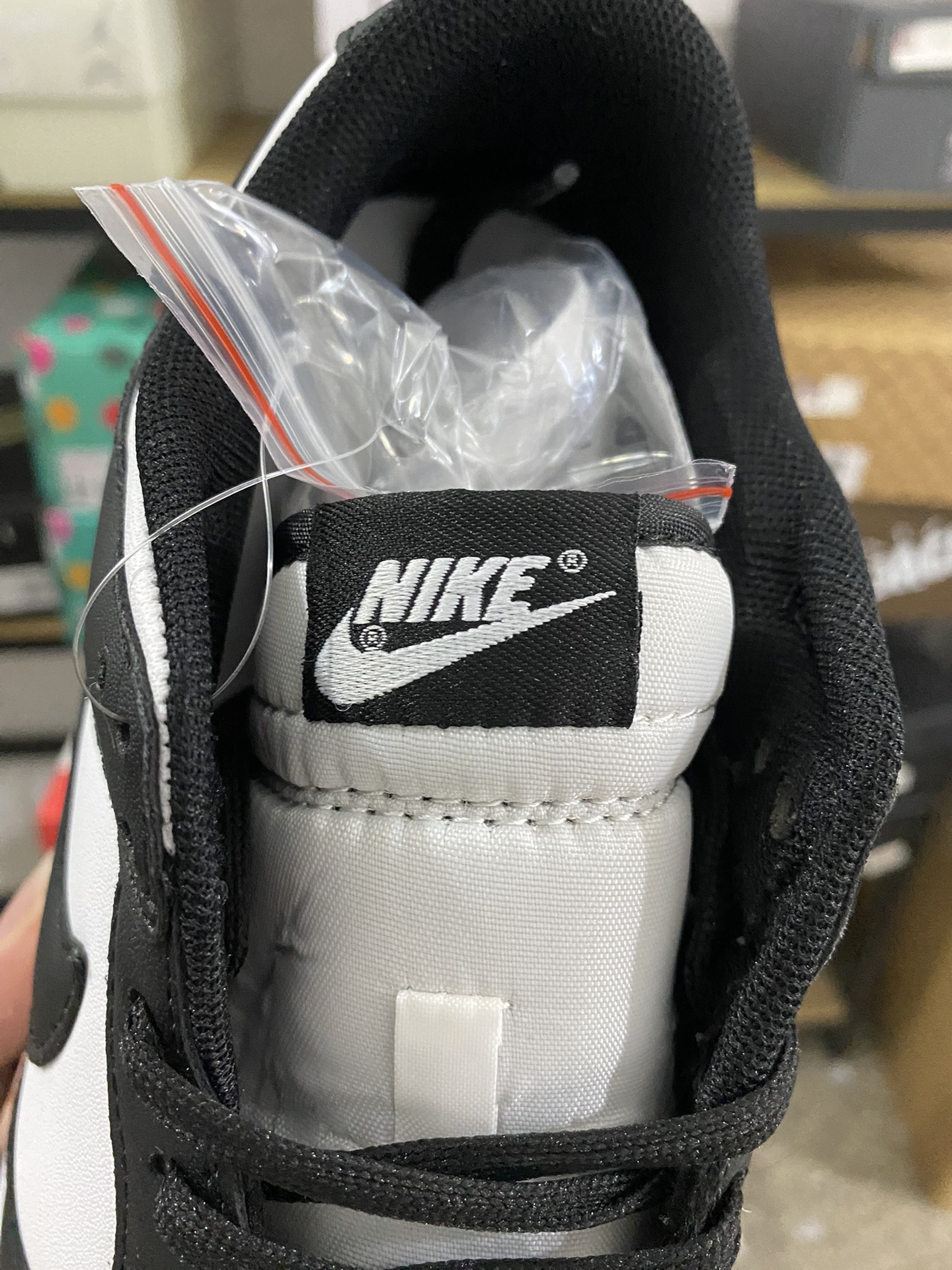MiniCost Shoe 6