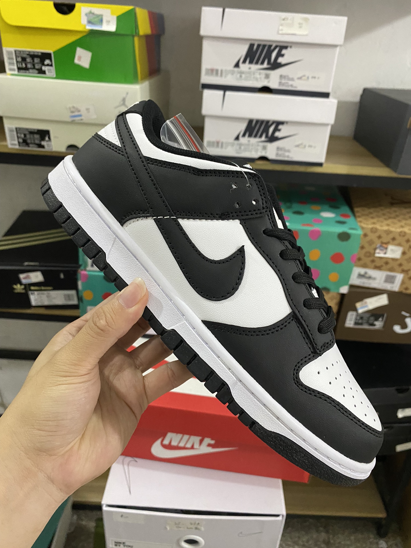 MiniCost Shoe 2