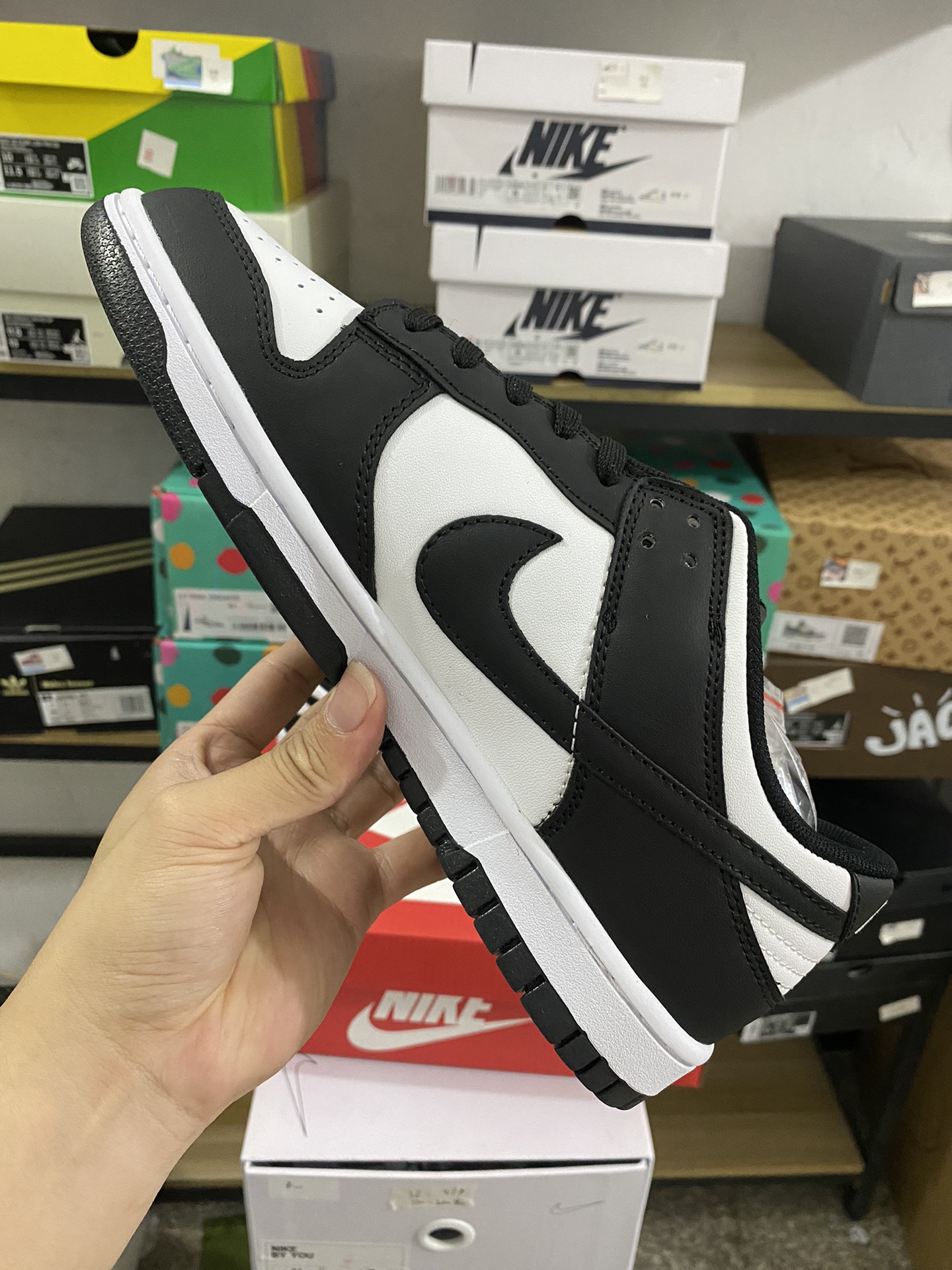 MiniCost Shoe 4