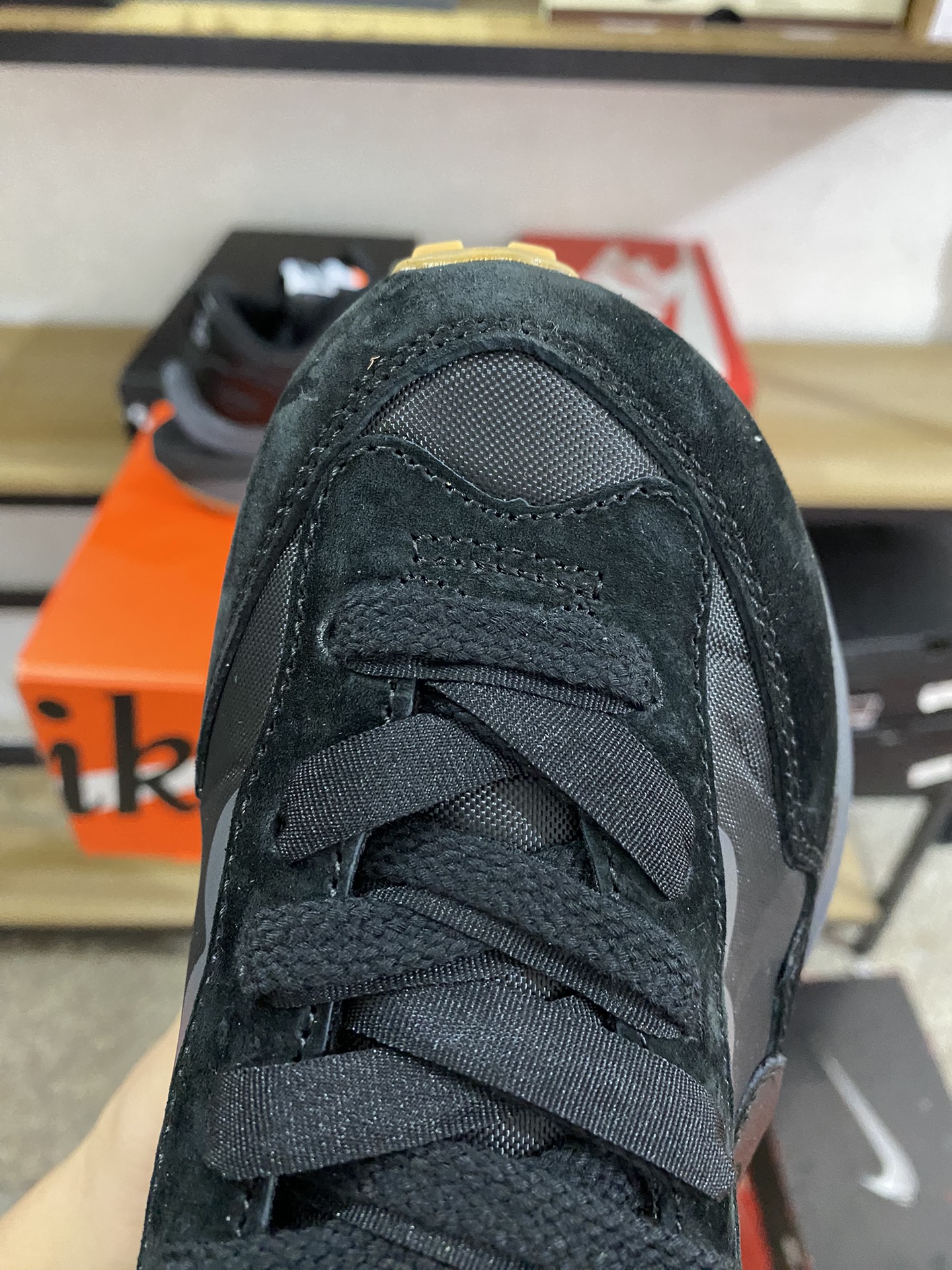MiniCost Shoe 7