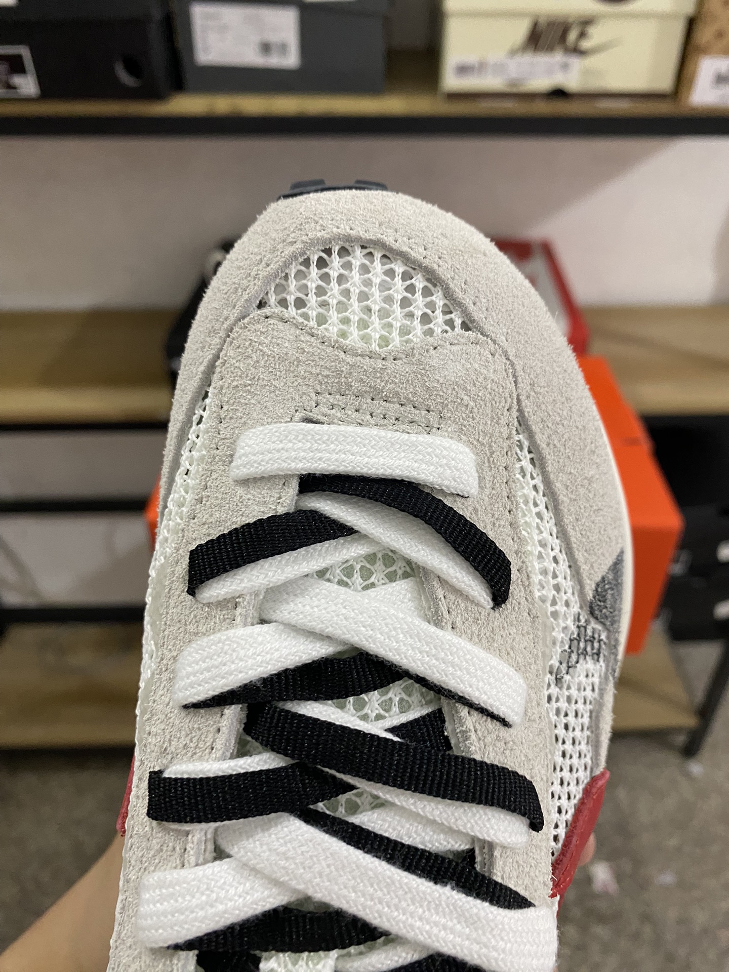 MiniCost Shoe 7