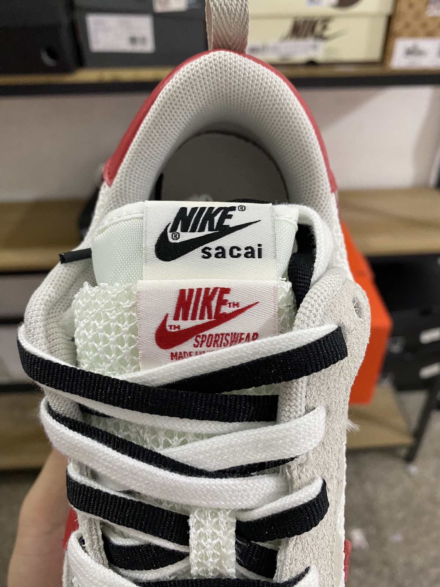 MiniCost Shoe 6