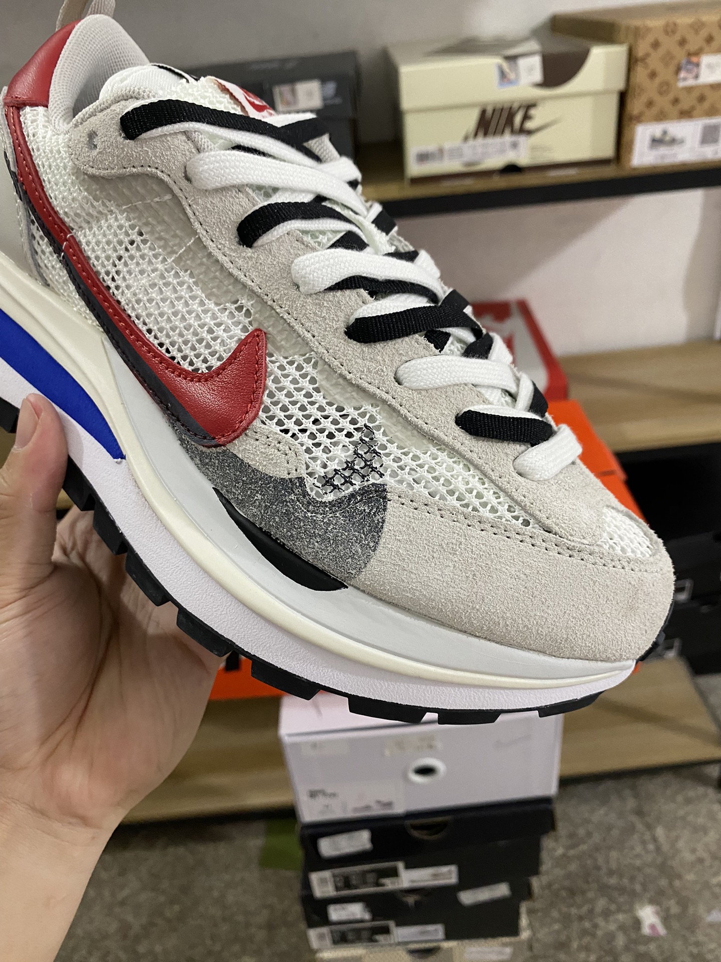 MiniCost Shoe 8
