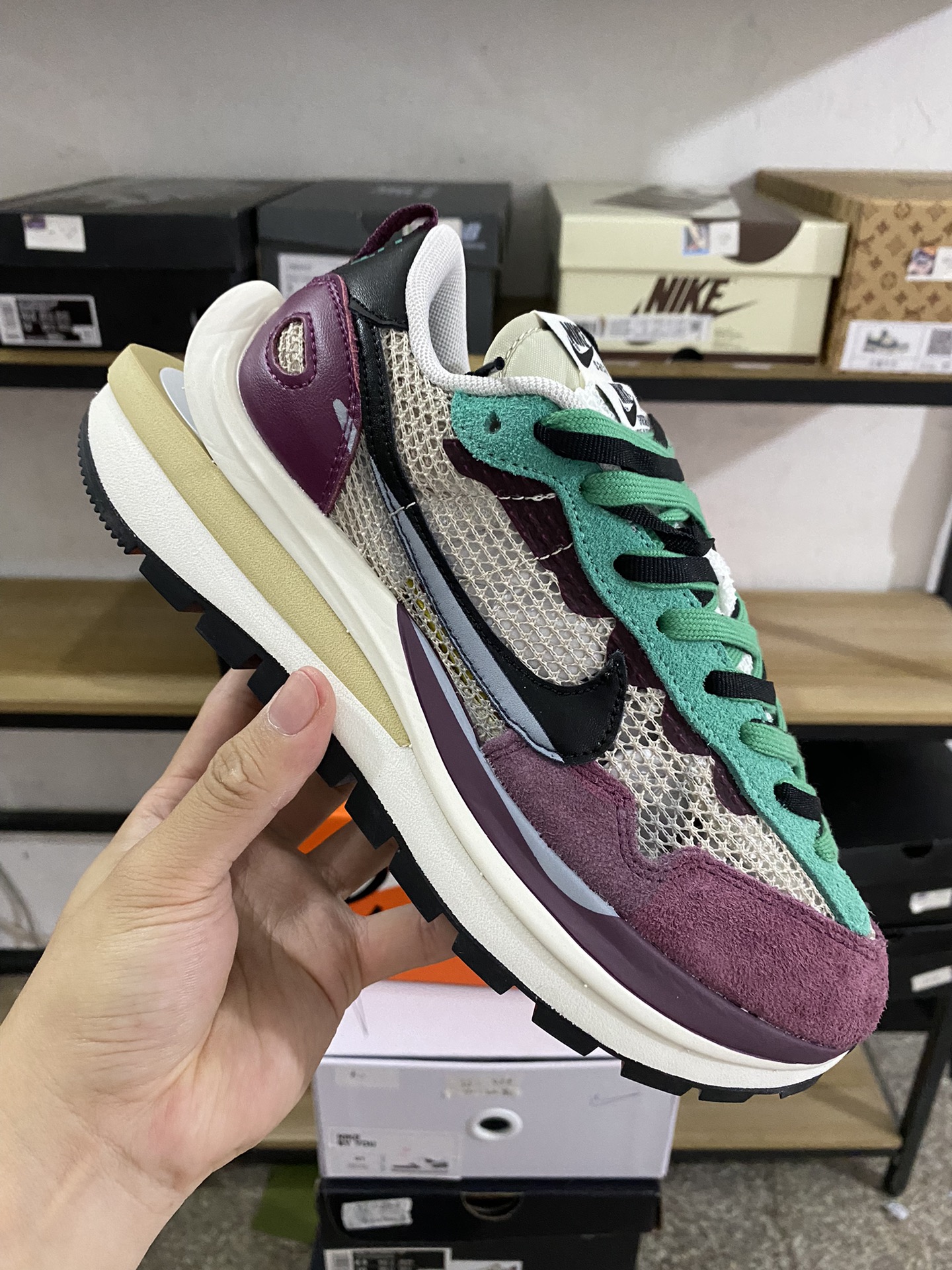 MiniCost Shoe 2