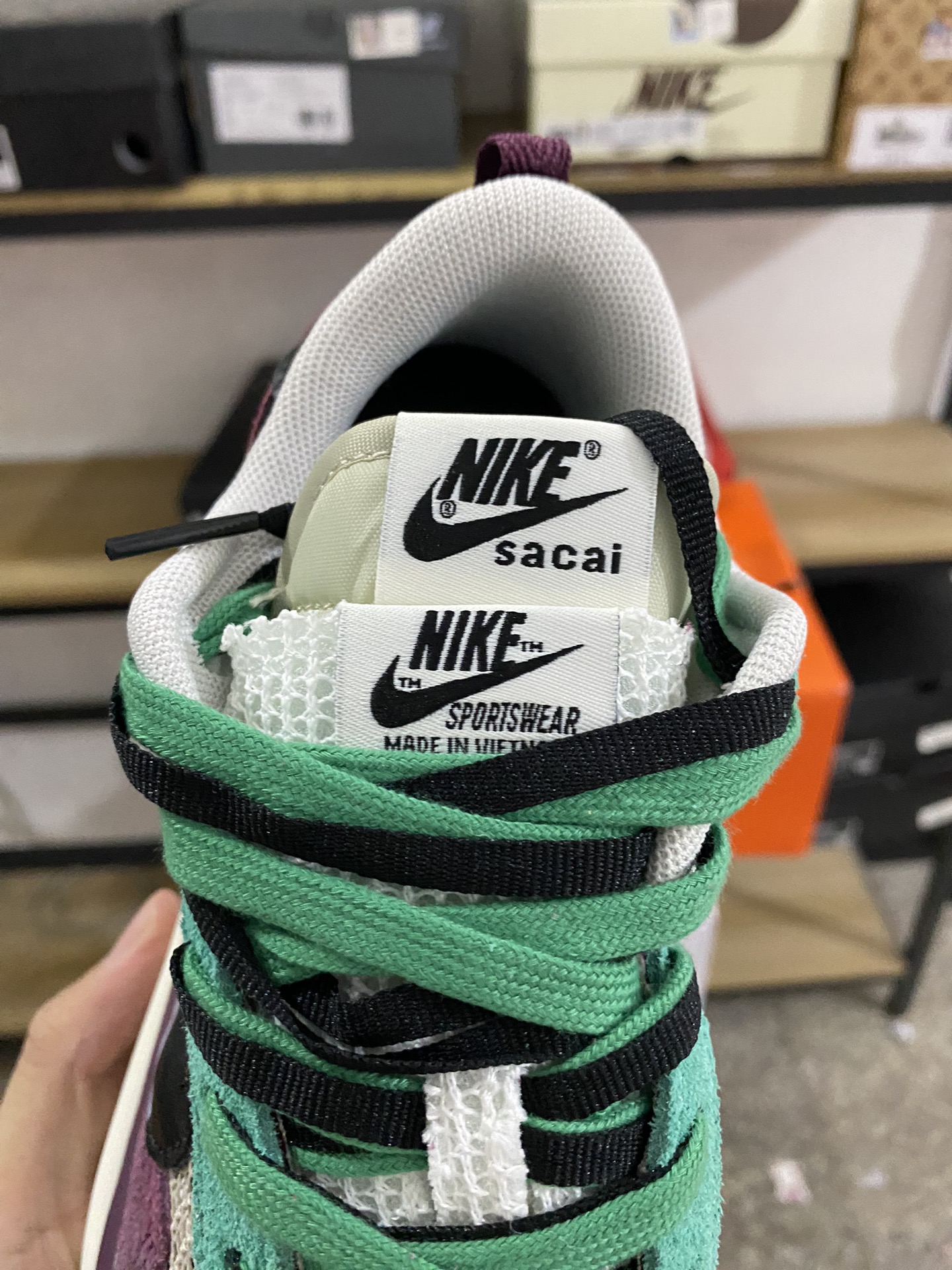 MiniCost Shoe 6