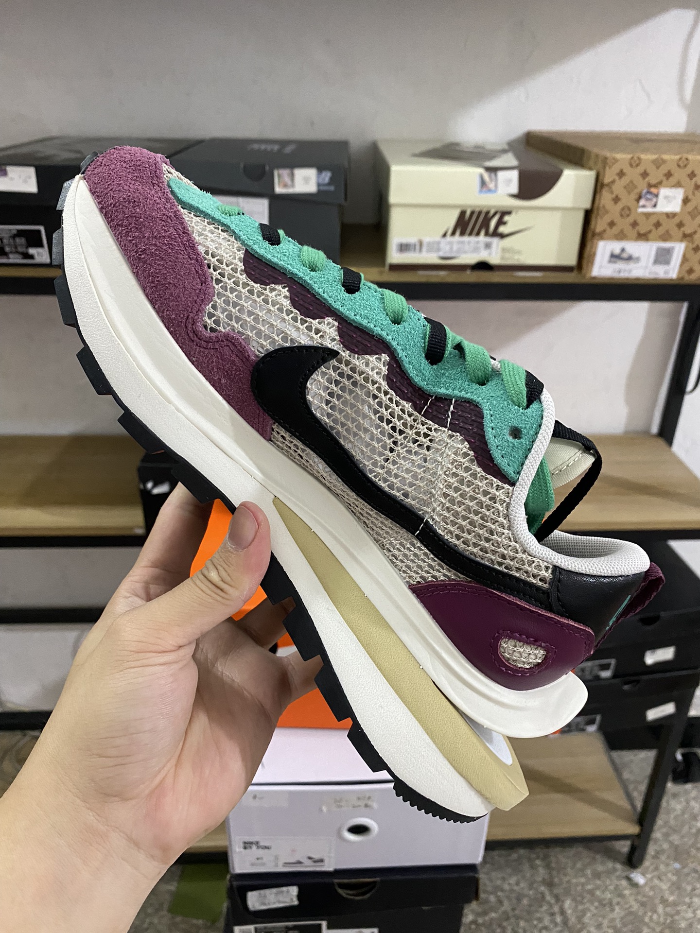 MiniCost Shoe 4