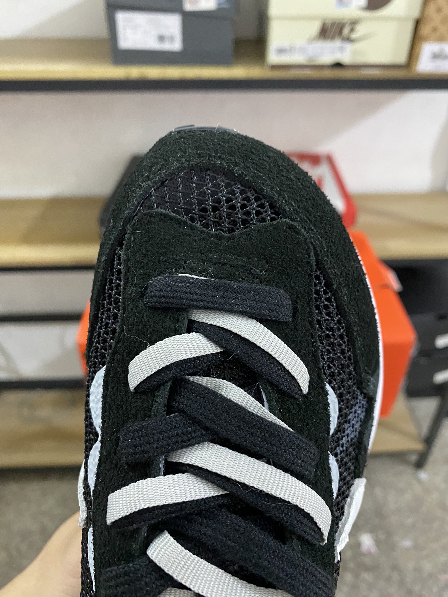 MiniCost Shoe 7