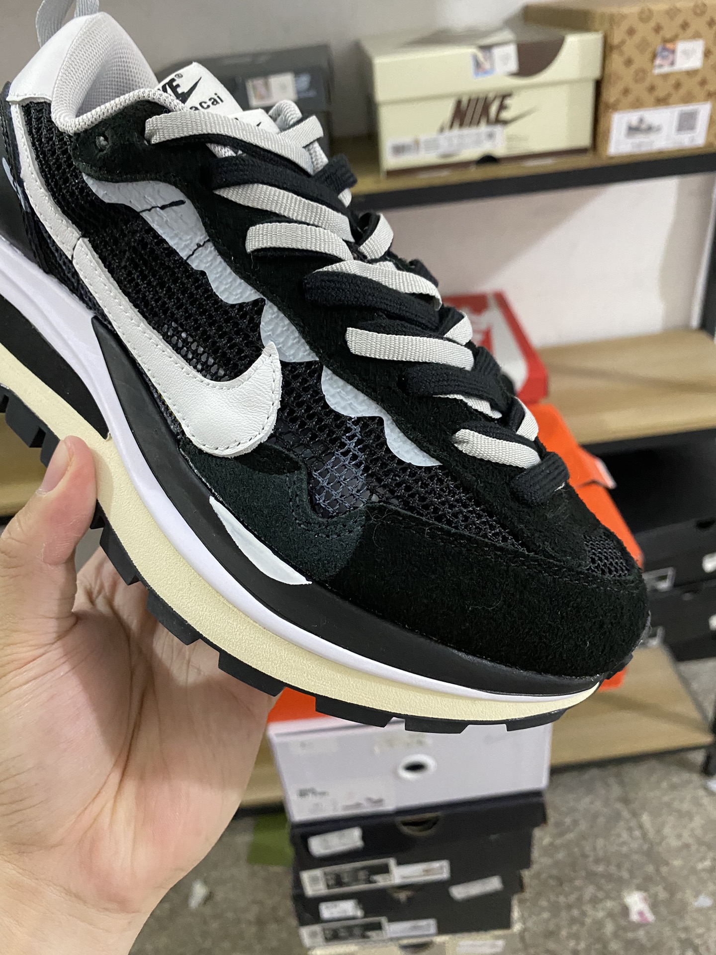 MiniCost Shoe 8