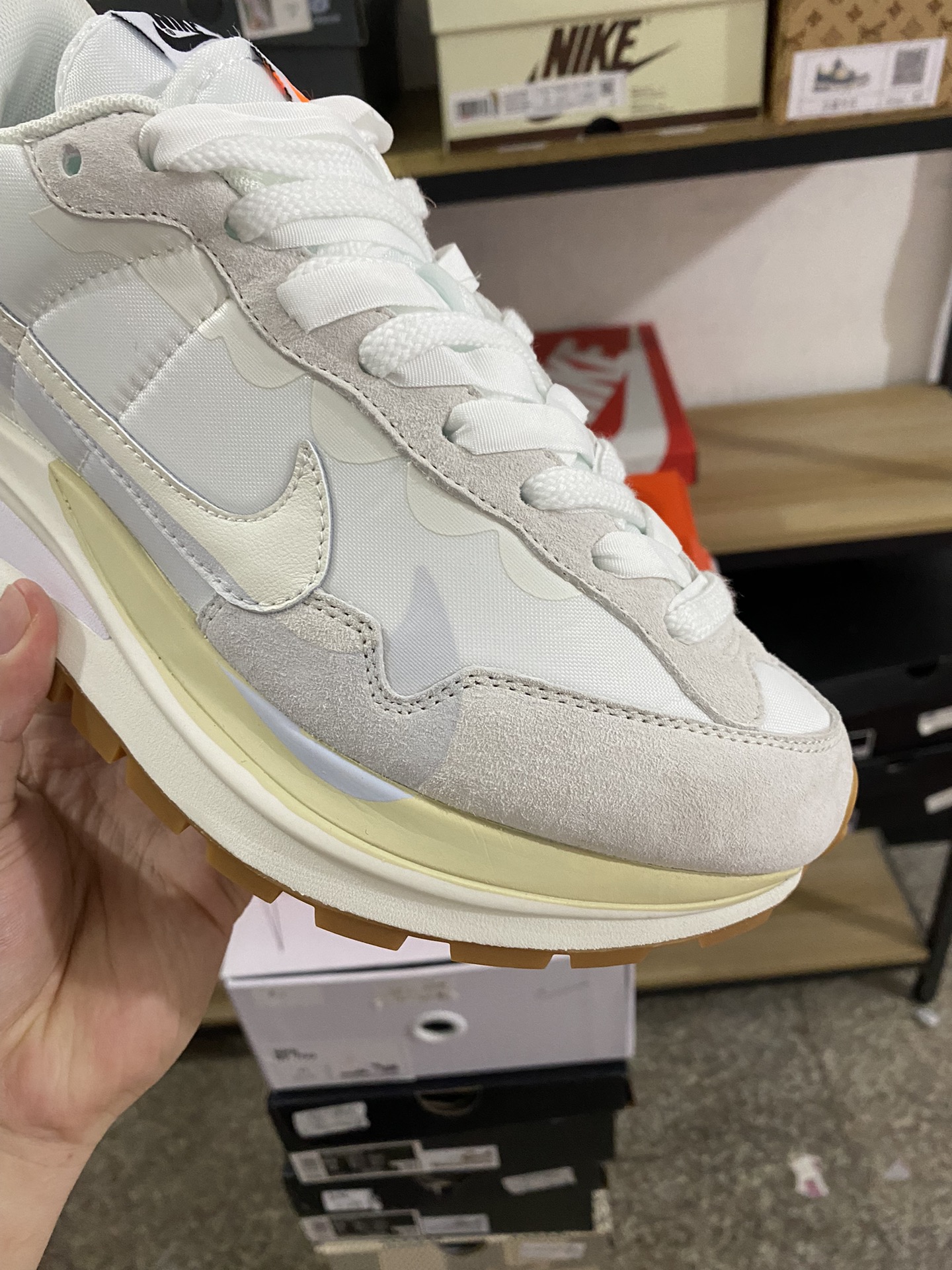 MiniCost Shoe 8