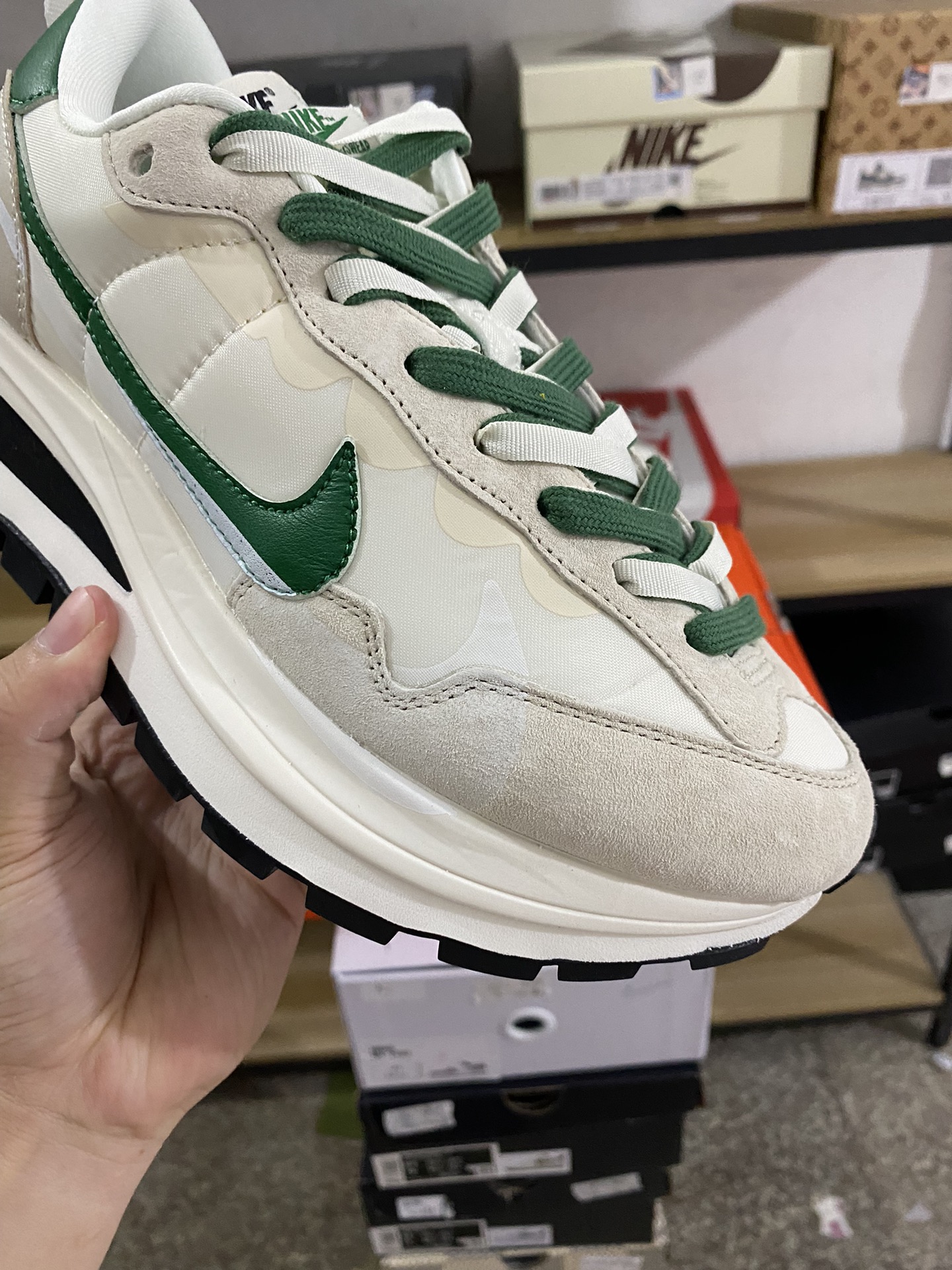MiniCost Shoe 8
