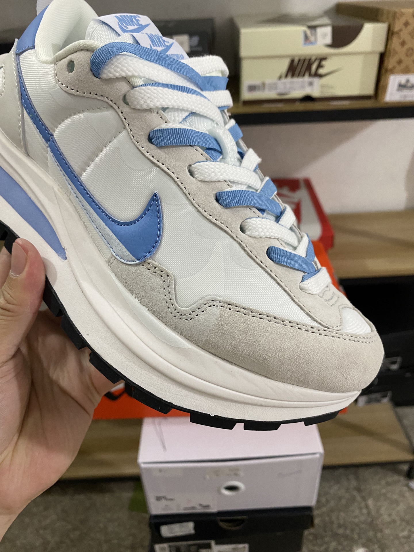 MiniCost Shoe 8