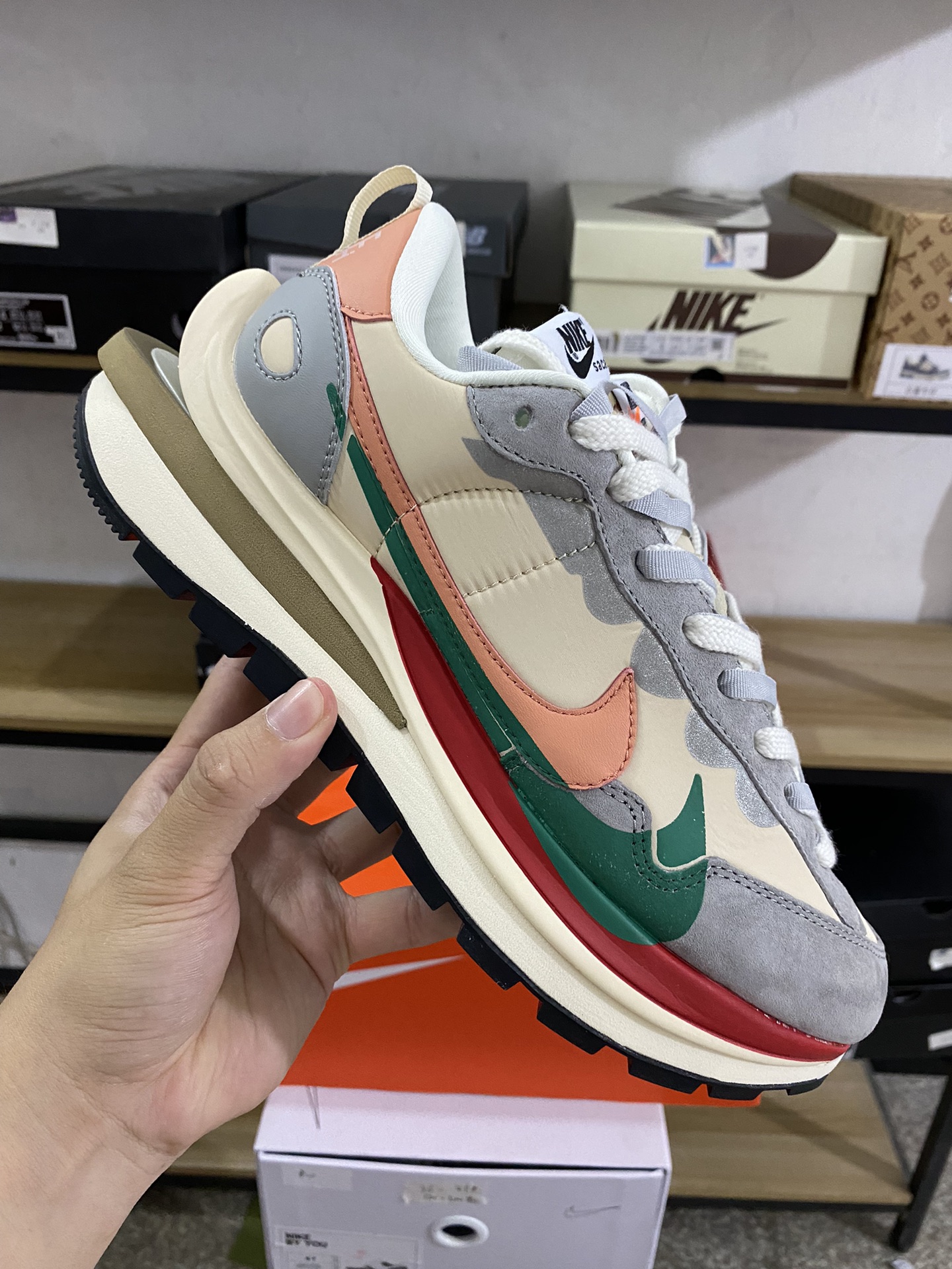 MiniCost Shoe 2