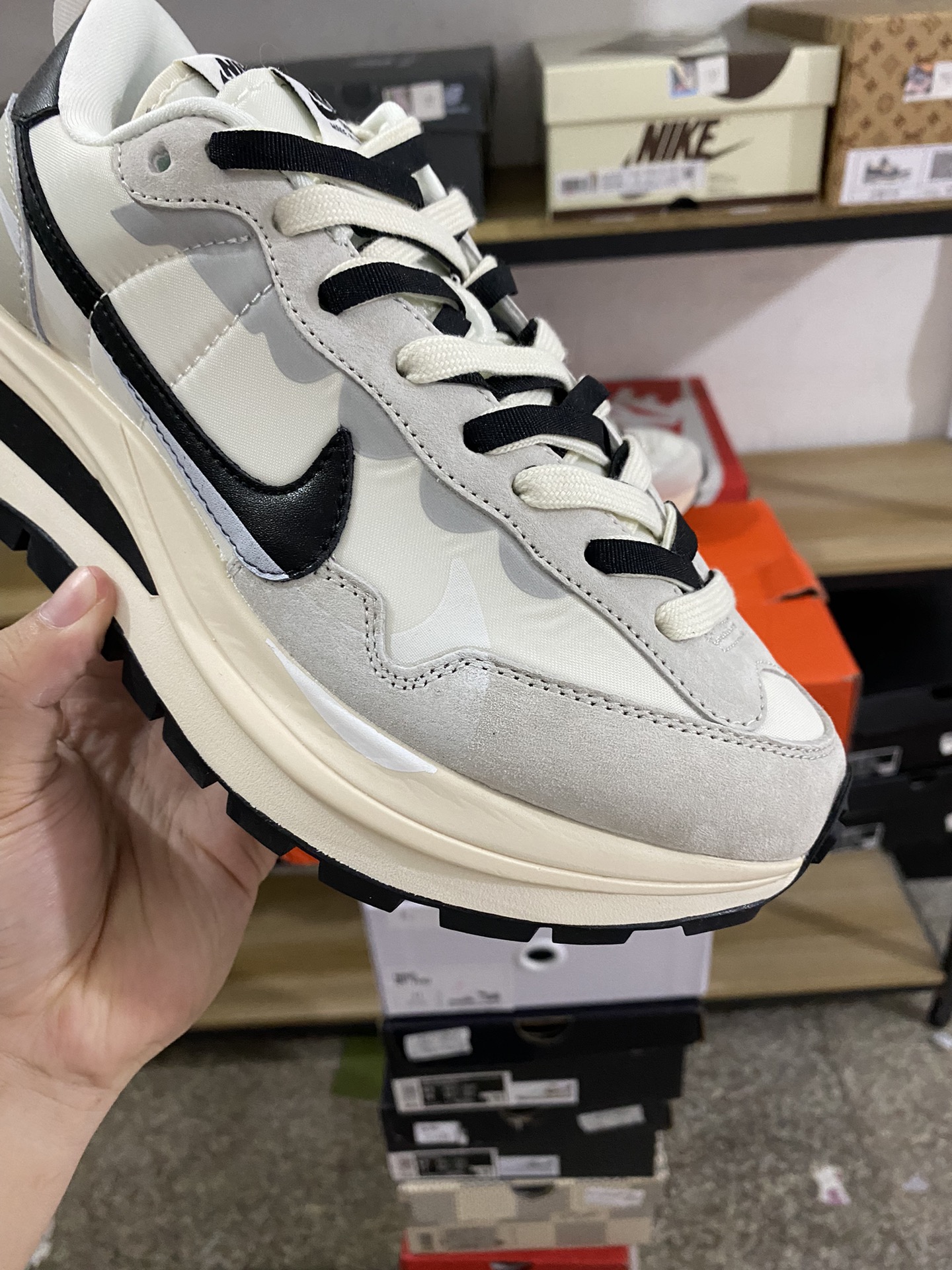 MiniCost Shoe 8