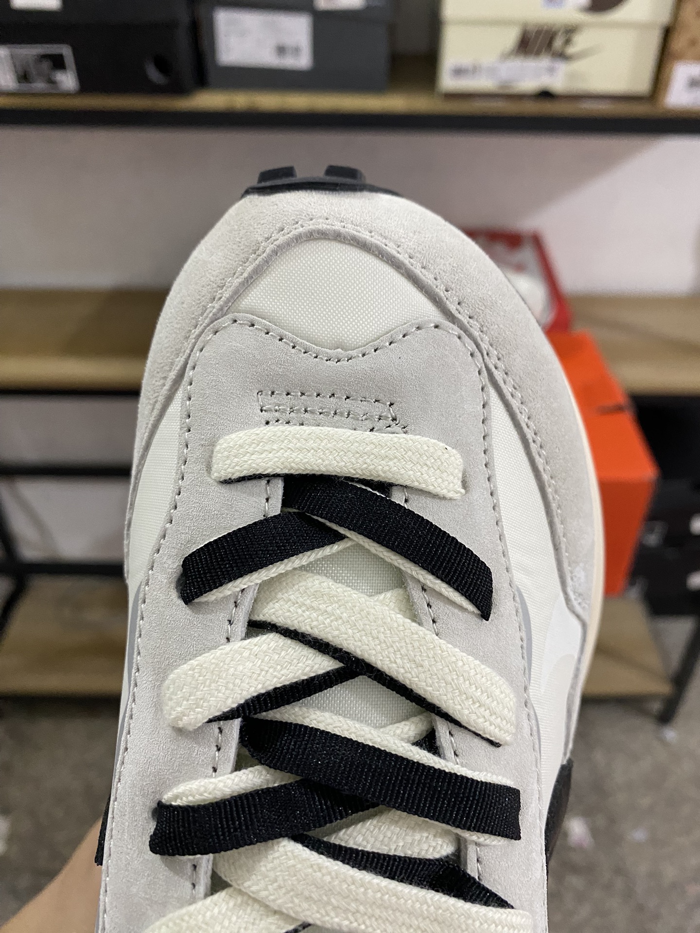 MiniCost Shoe 7