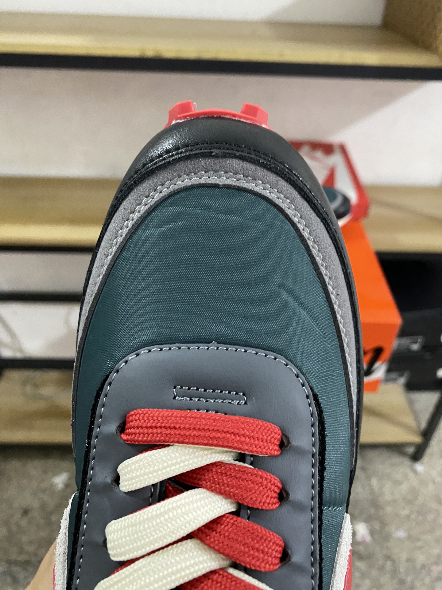 MiniCost Shoe 7