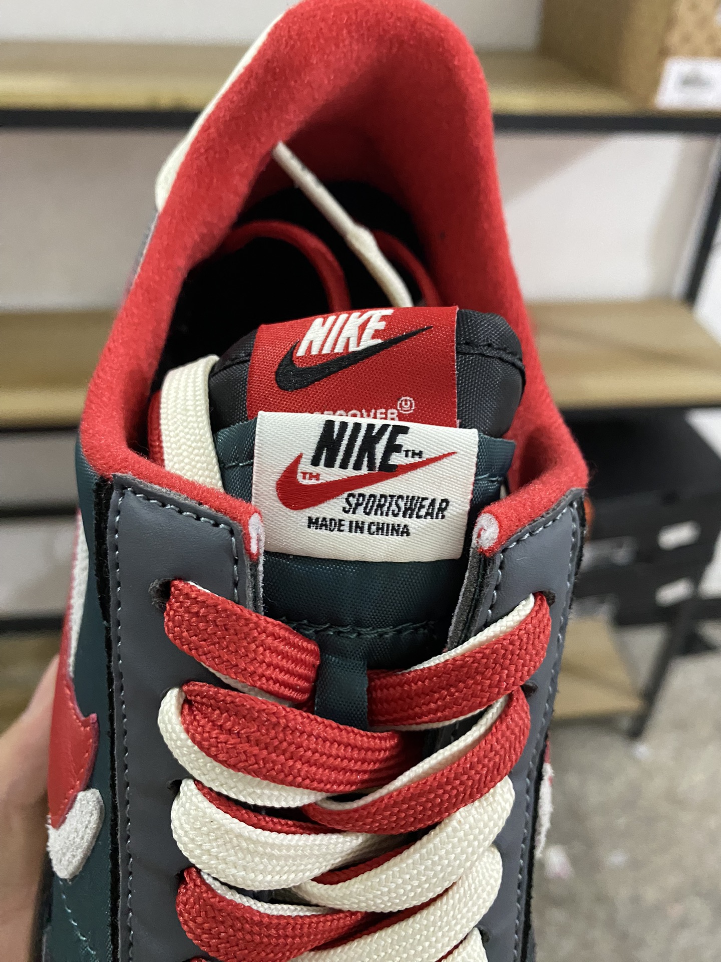 MiniCost Shoe 6