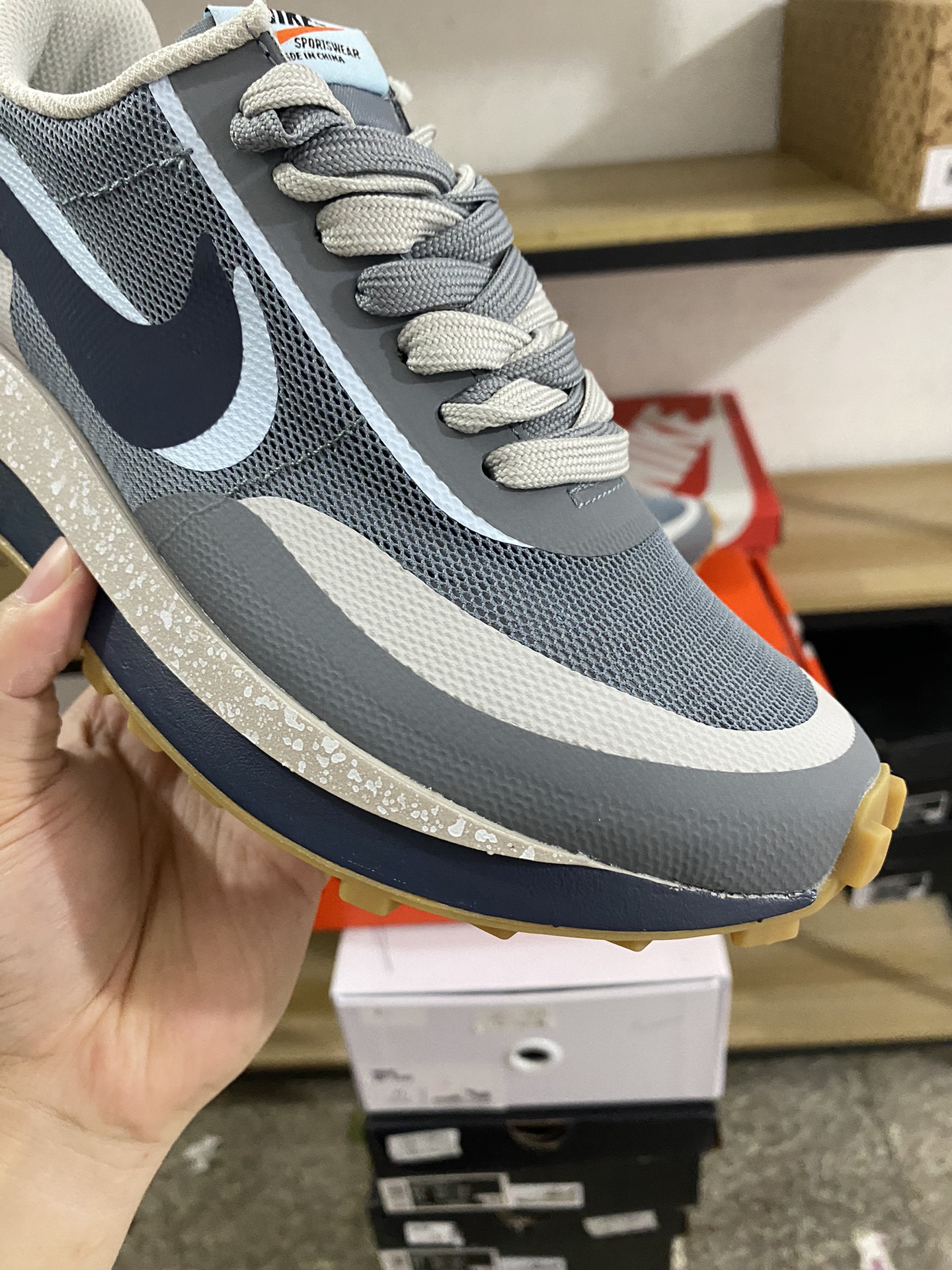 MiniCost Shoe 8