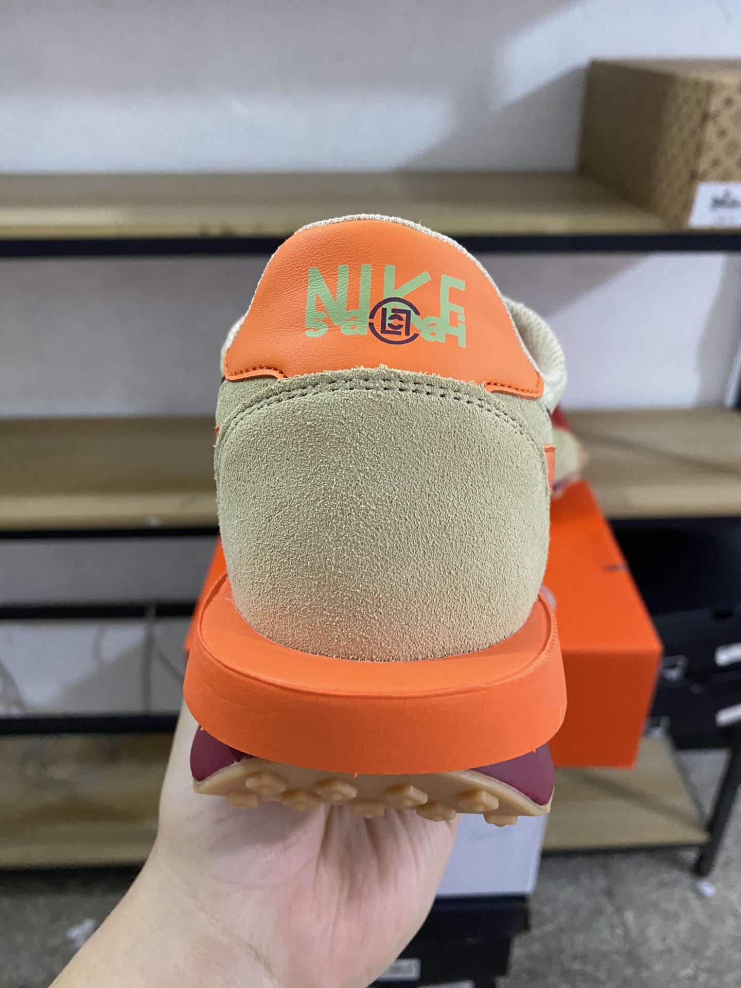 MiniCost Shoe 3